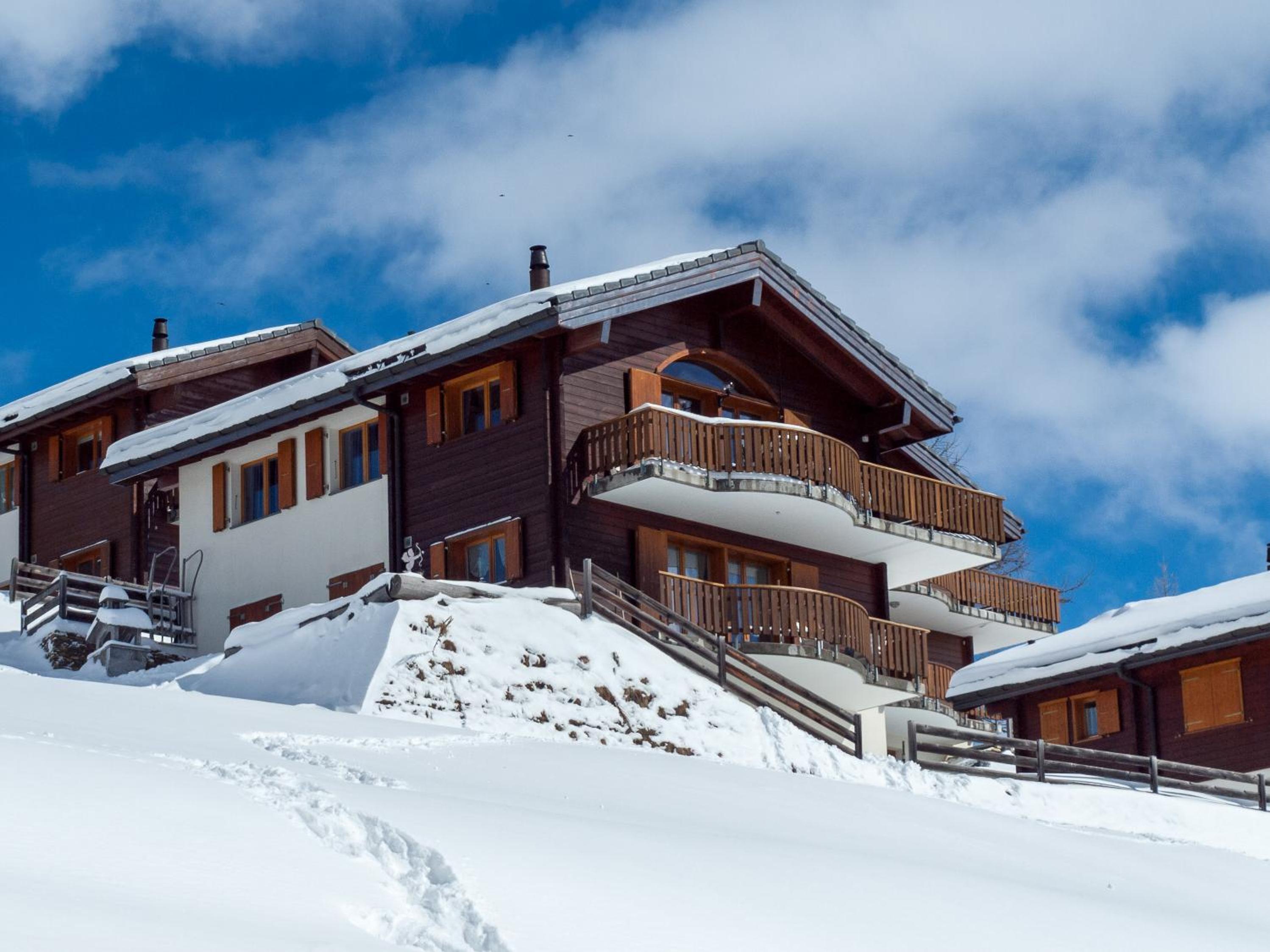 Chalet Bergkristall view 4