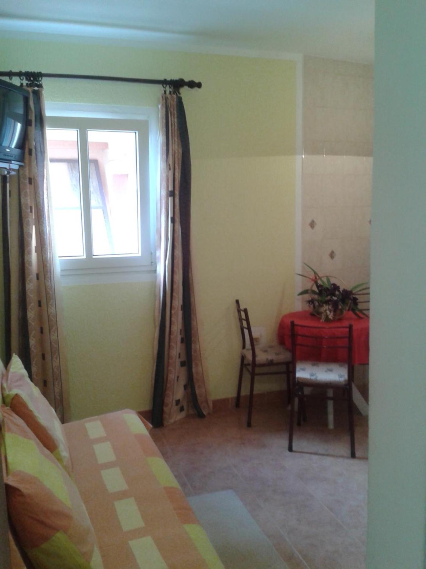 Photo 51