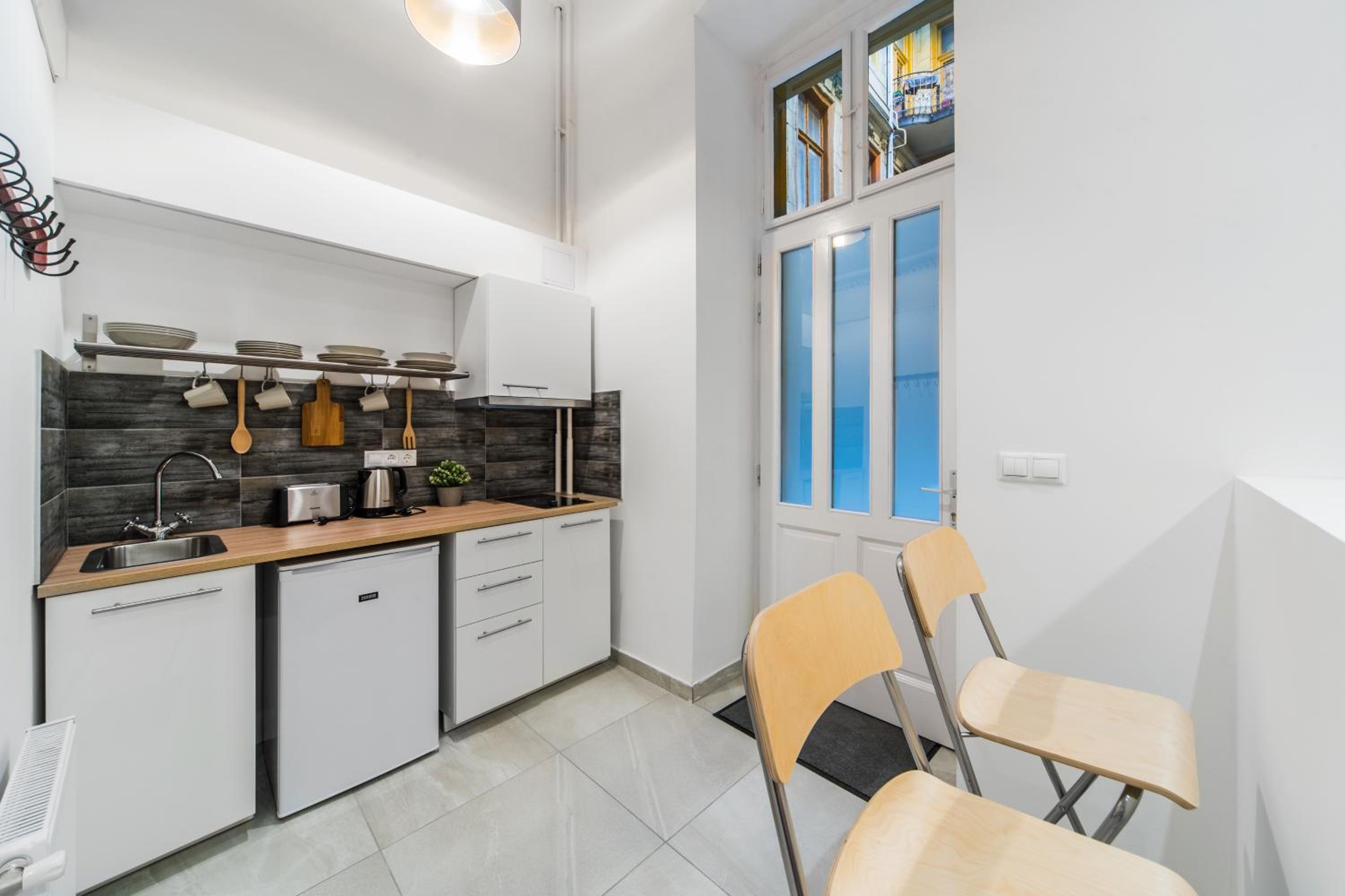 Astoria Airconed Apartments