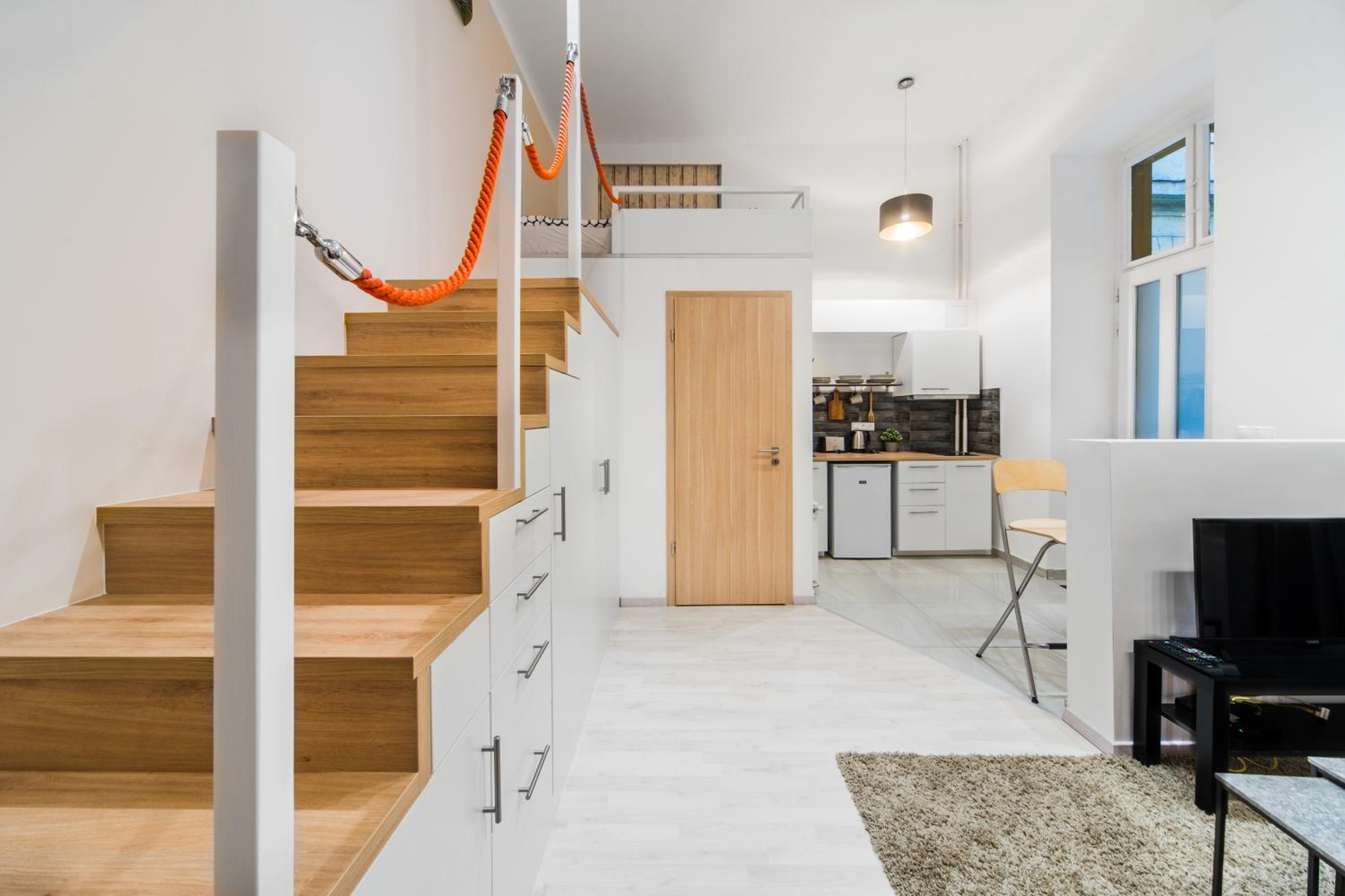 Astoria Airconed Apartments