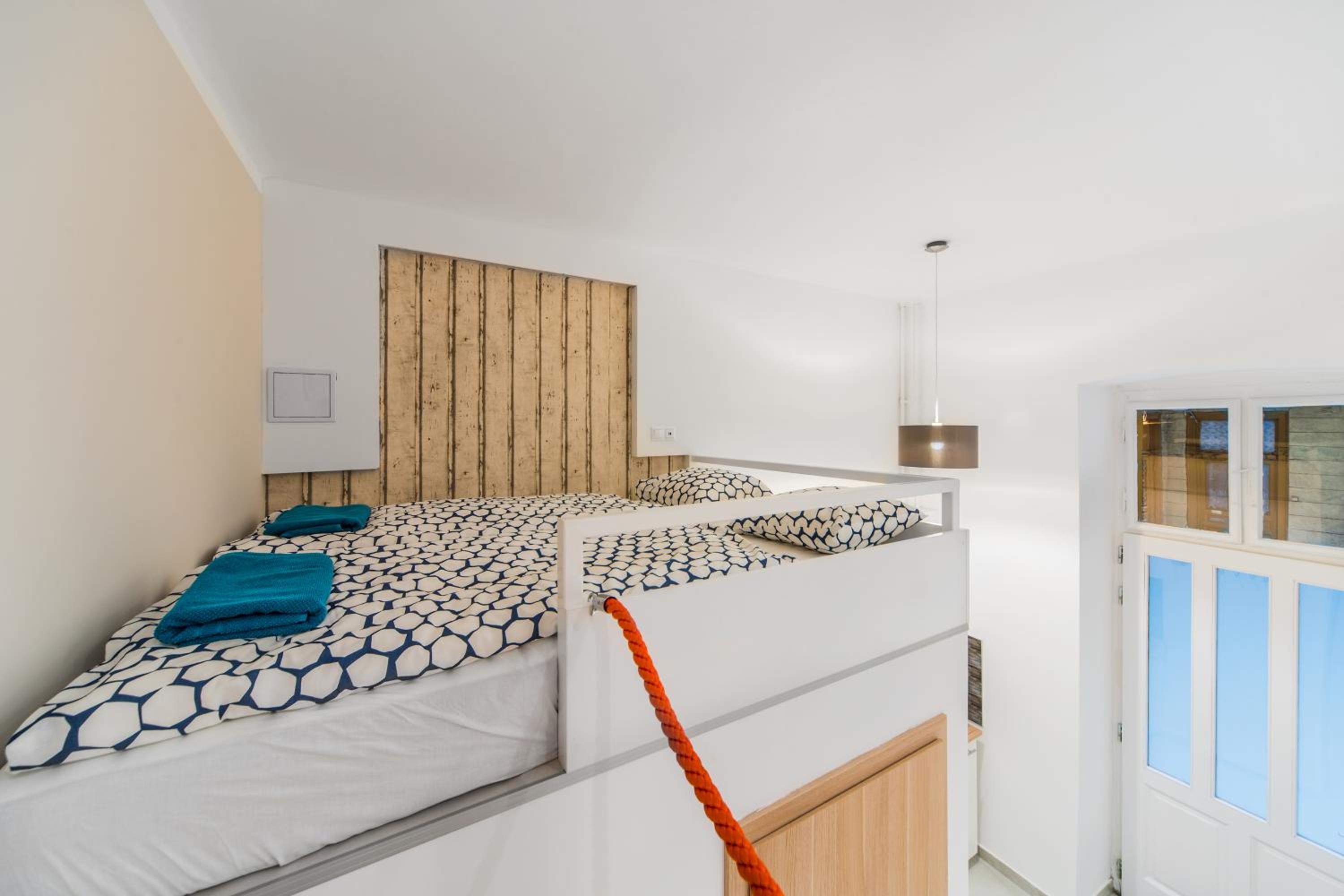 Astoria Airconed Apartments