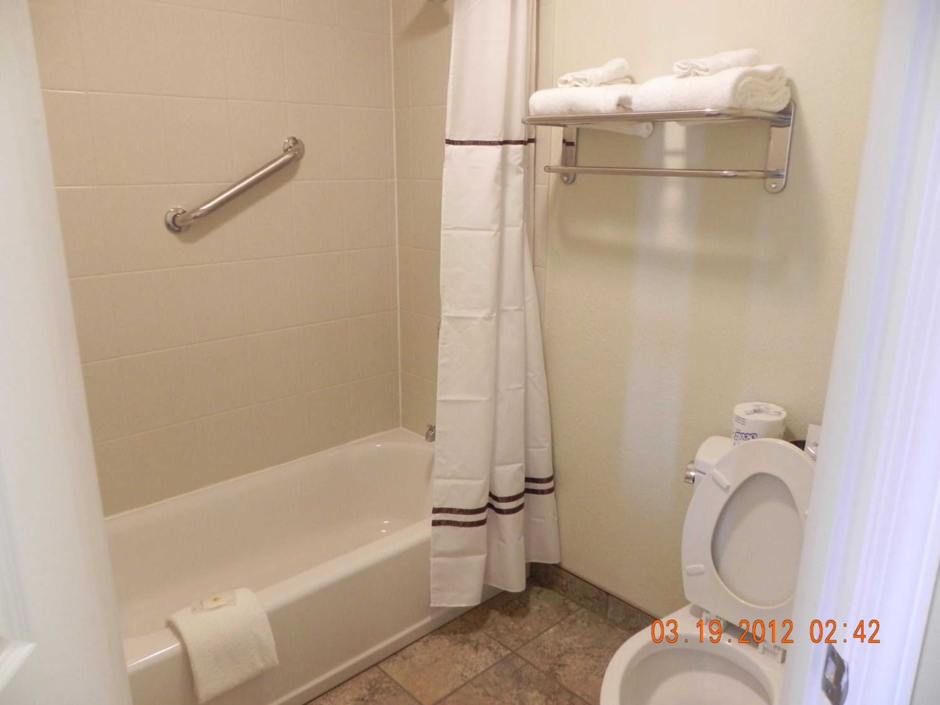 Relax Inn and Suites Kuttawa Eddyville