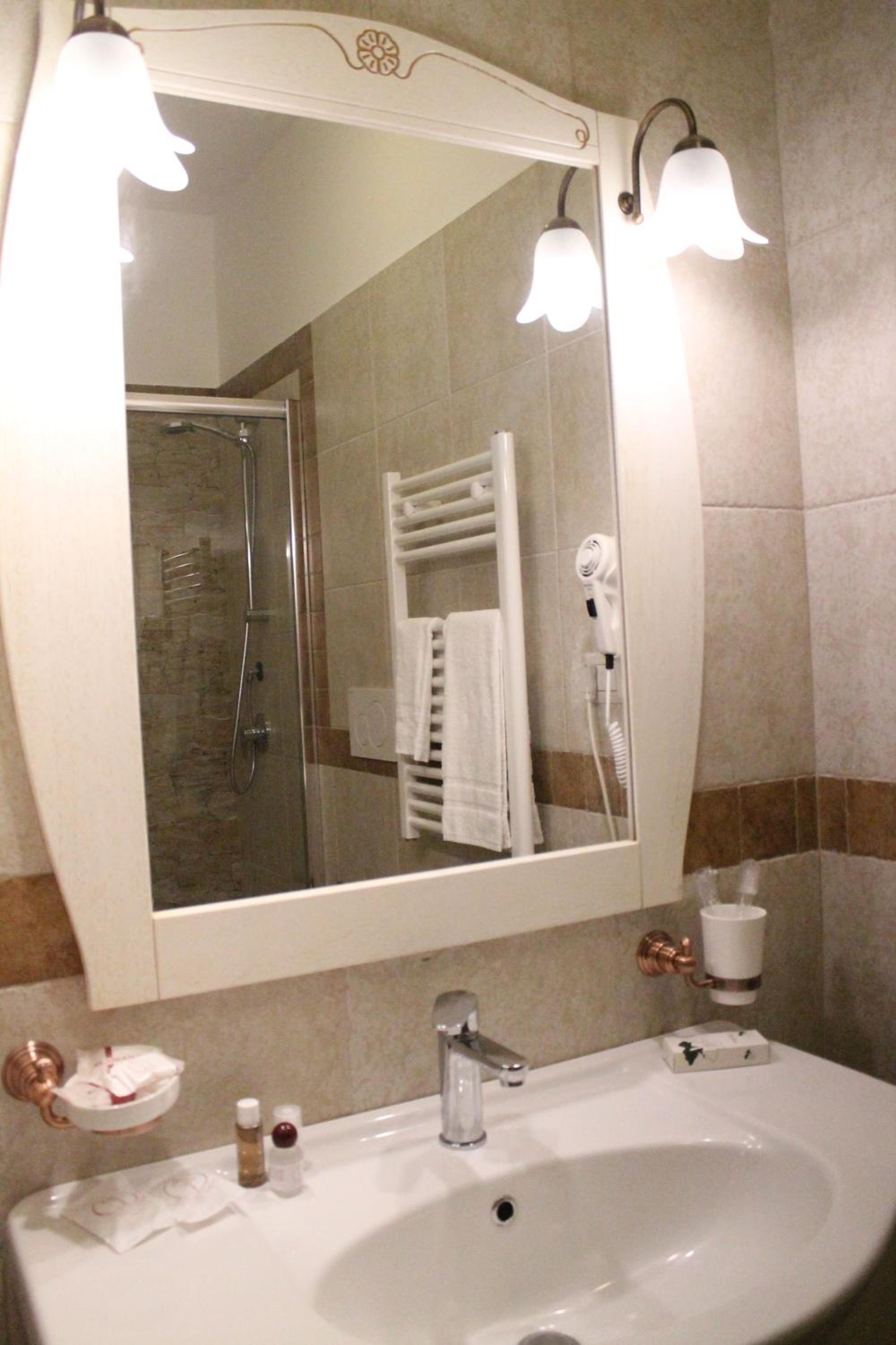 DONNA LUCREZIA b&b Boutique Hotel Style - RELAX & BUSINESS STAY