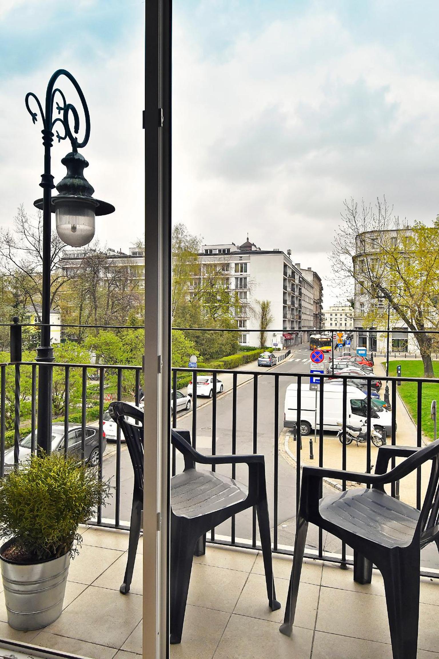Apartments City Center Warsaw by Noclegi Renters view 4