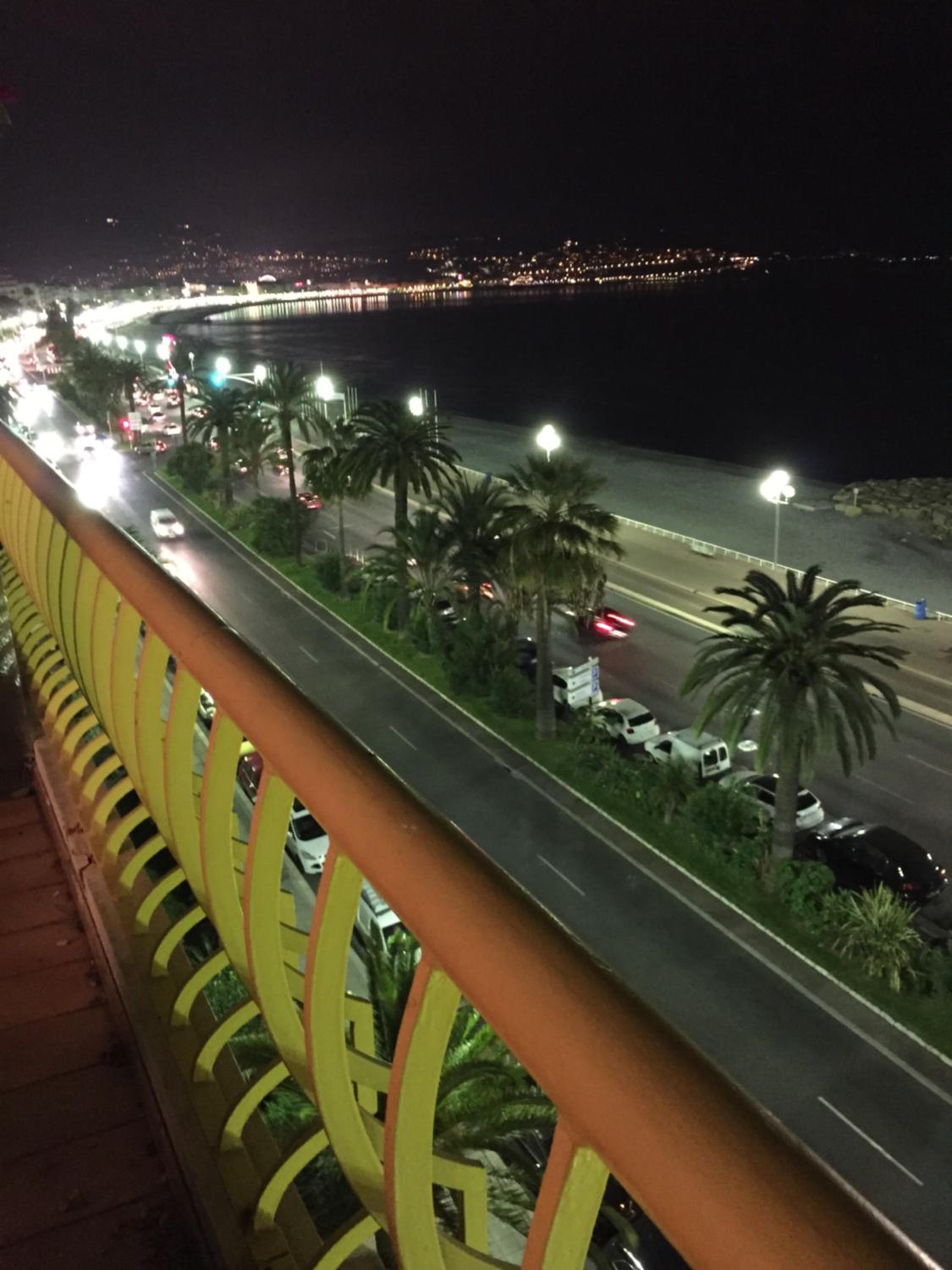 Beachfront apartment Promenade Des Anglais photo 4