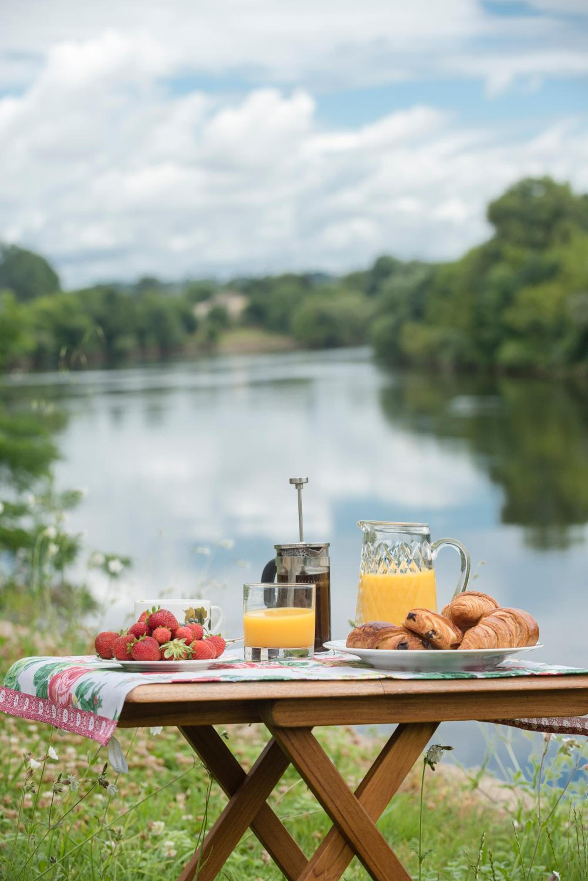 Le Manoir de la Riviere view 2