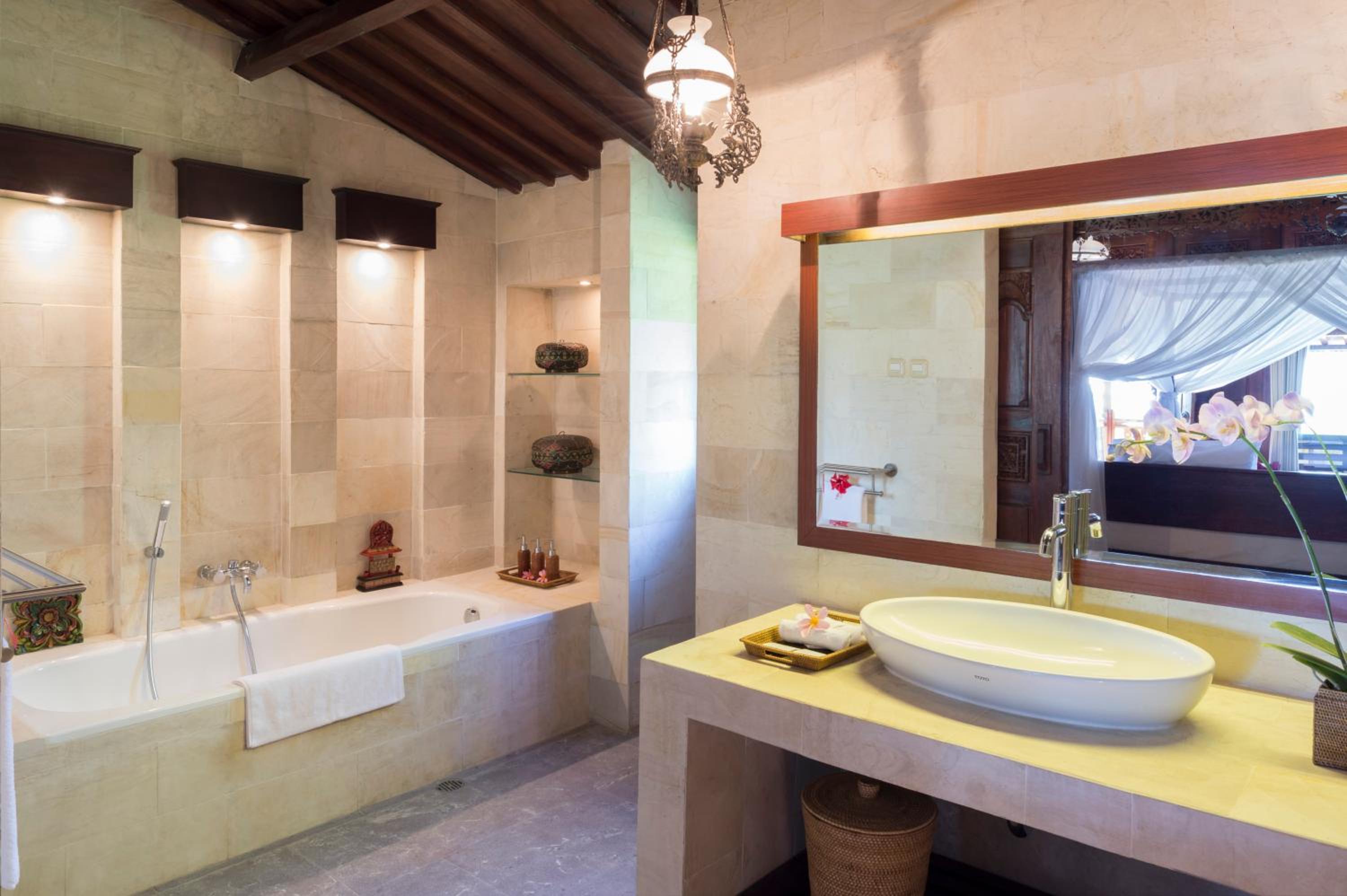 Diamond Beach Villa Lombok view 3