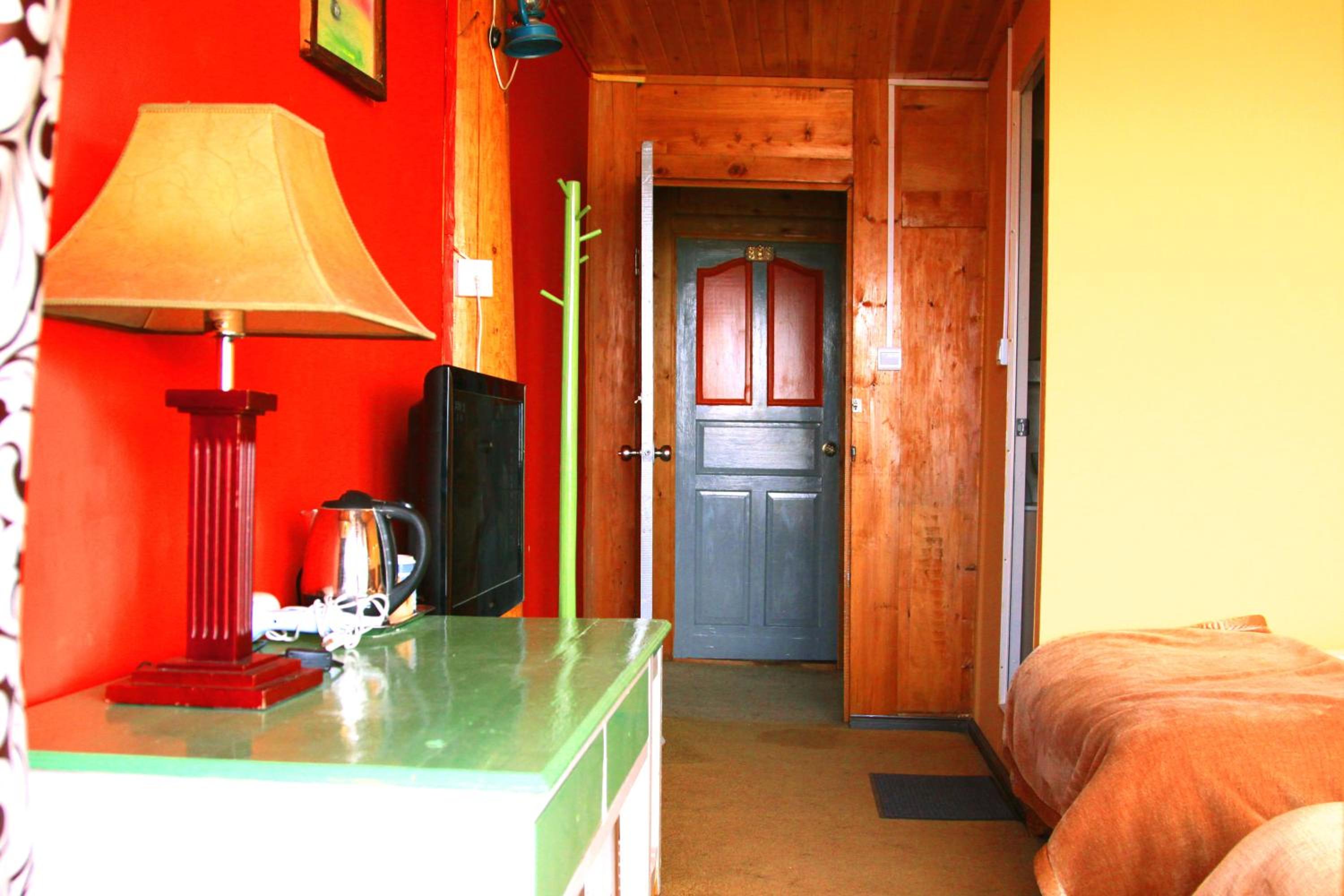 Shangri-La Lao Shay Youth Hostel