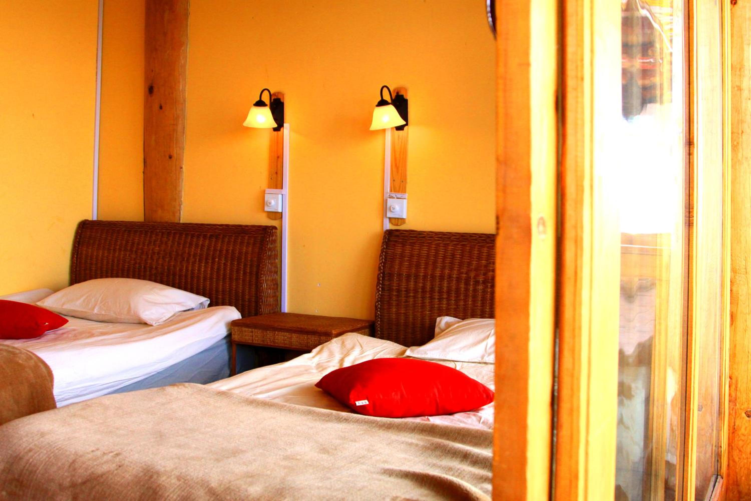 Shangri-La Lao Shay Youth Hostel