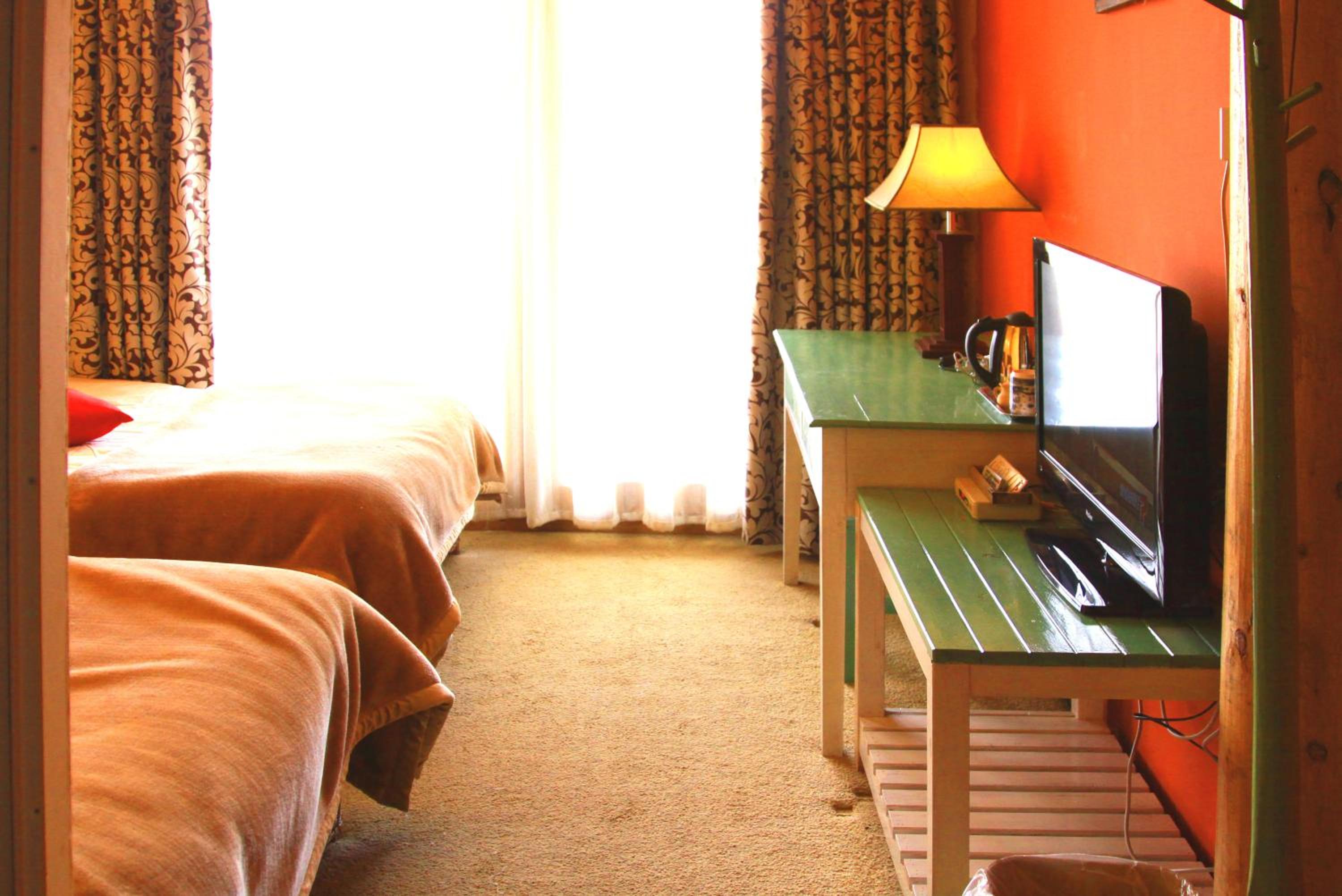 Shangri-La Lao Shay Youth Hostel