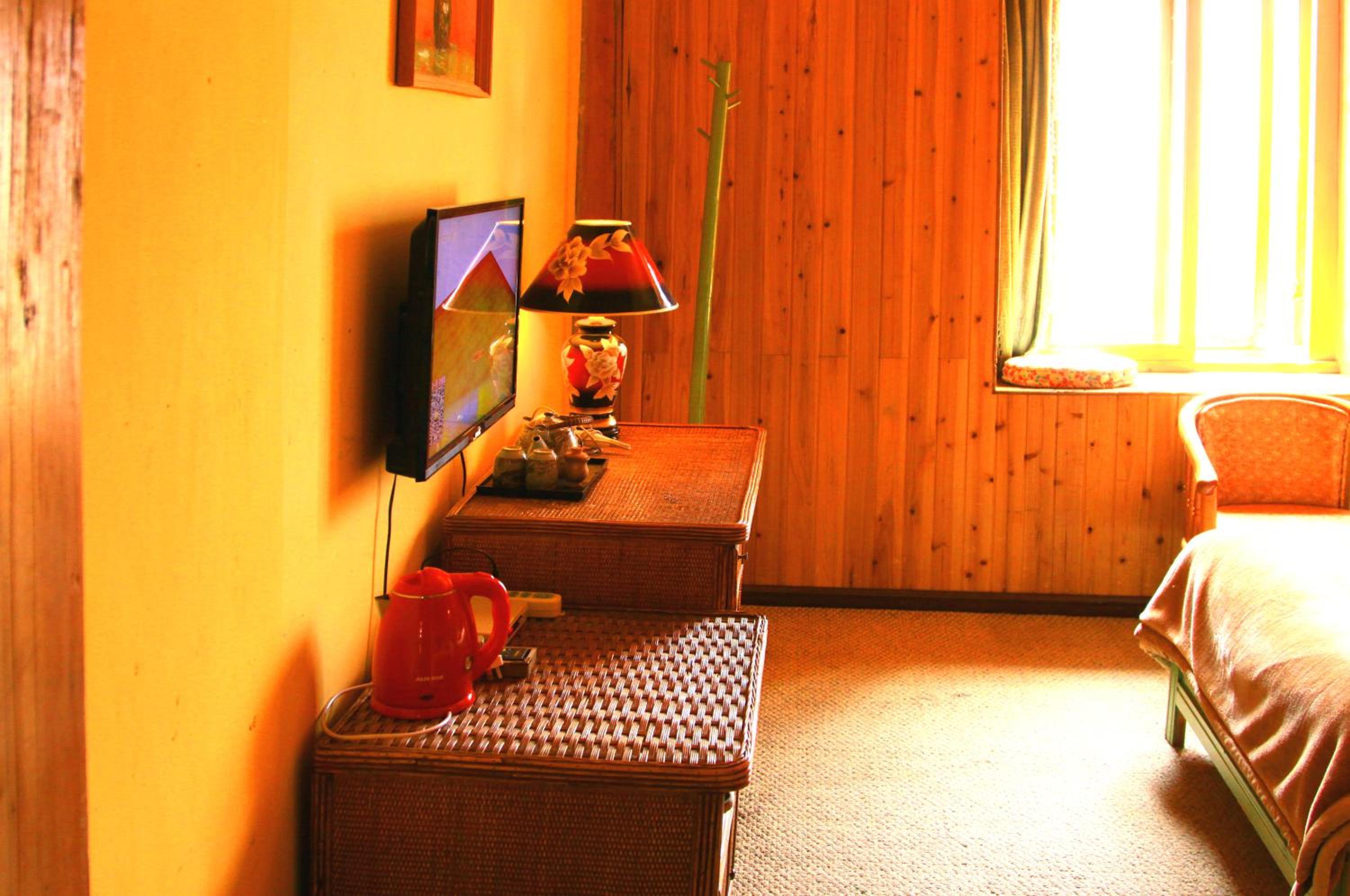 Shangri-La Lao Shay Youth Hostel
