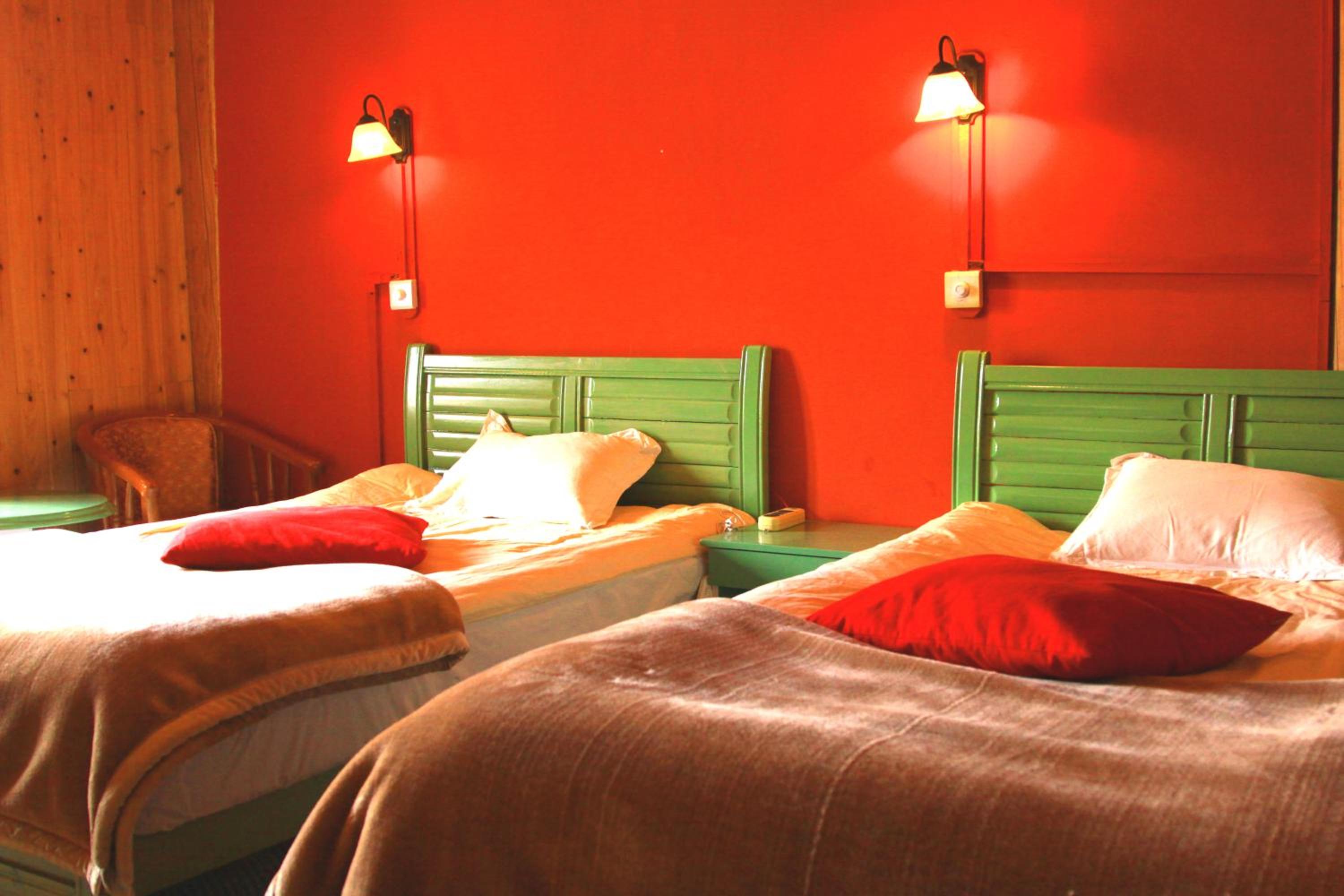 Shangri-La Lao Shay Youth Hostel