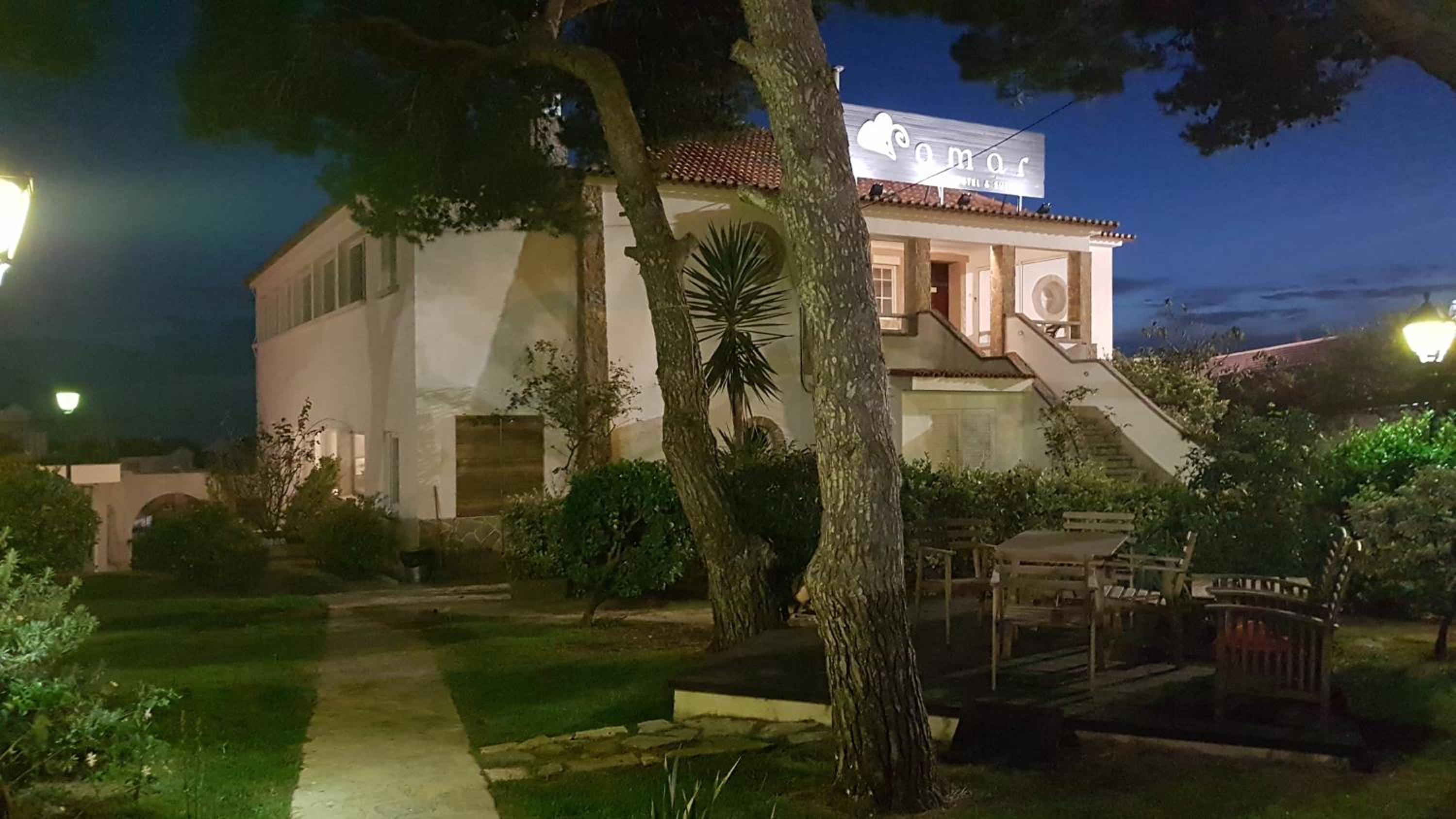 Amar Hostel & Suites