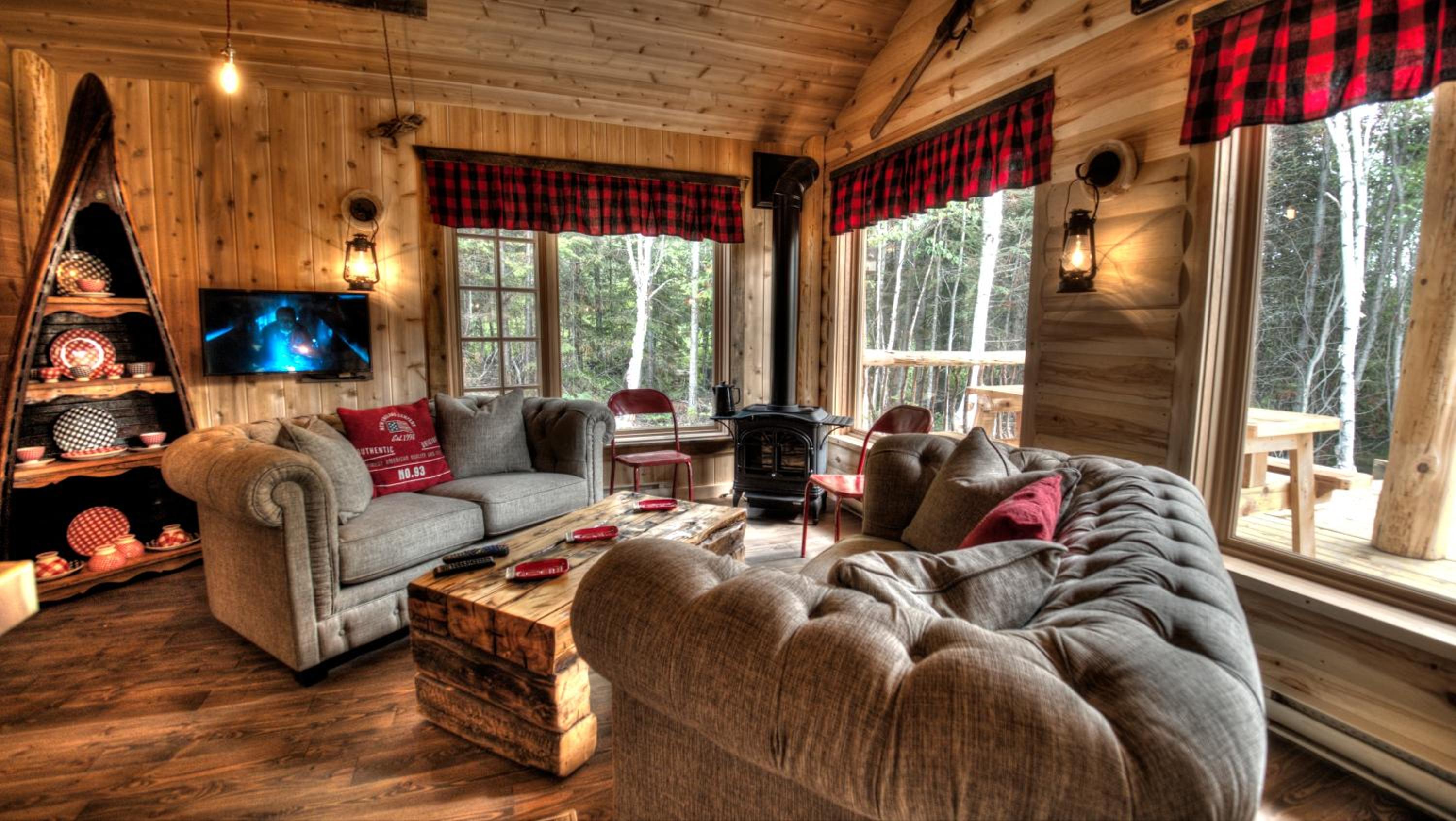 Le Bivouac - Les Chalets Spa Canada view 3
