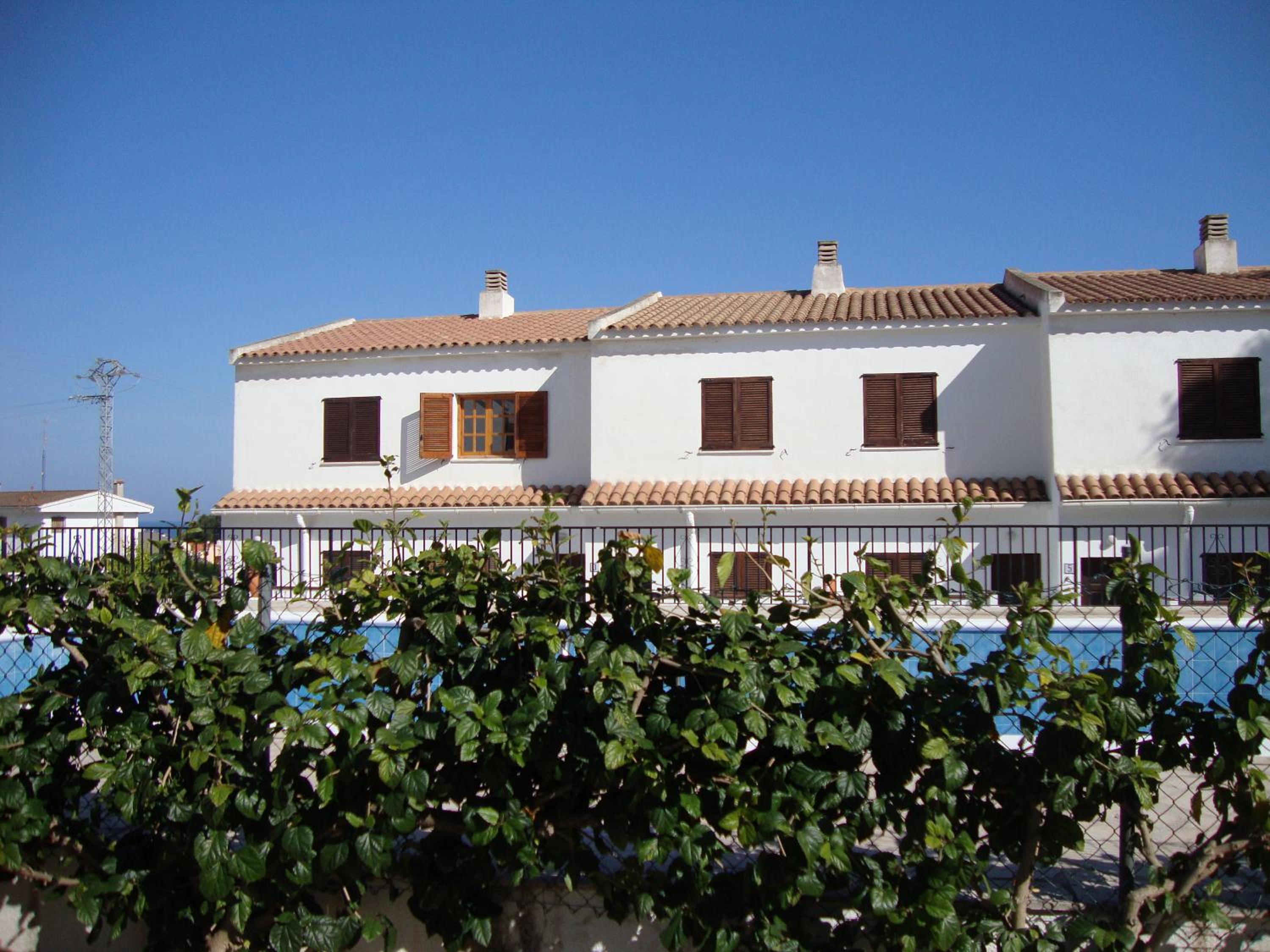 Apartamentos La Cova 3000