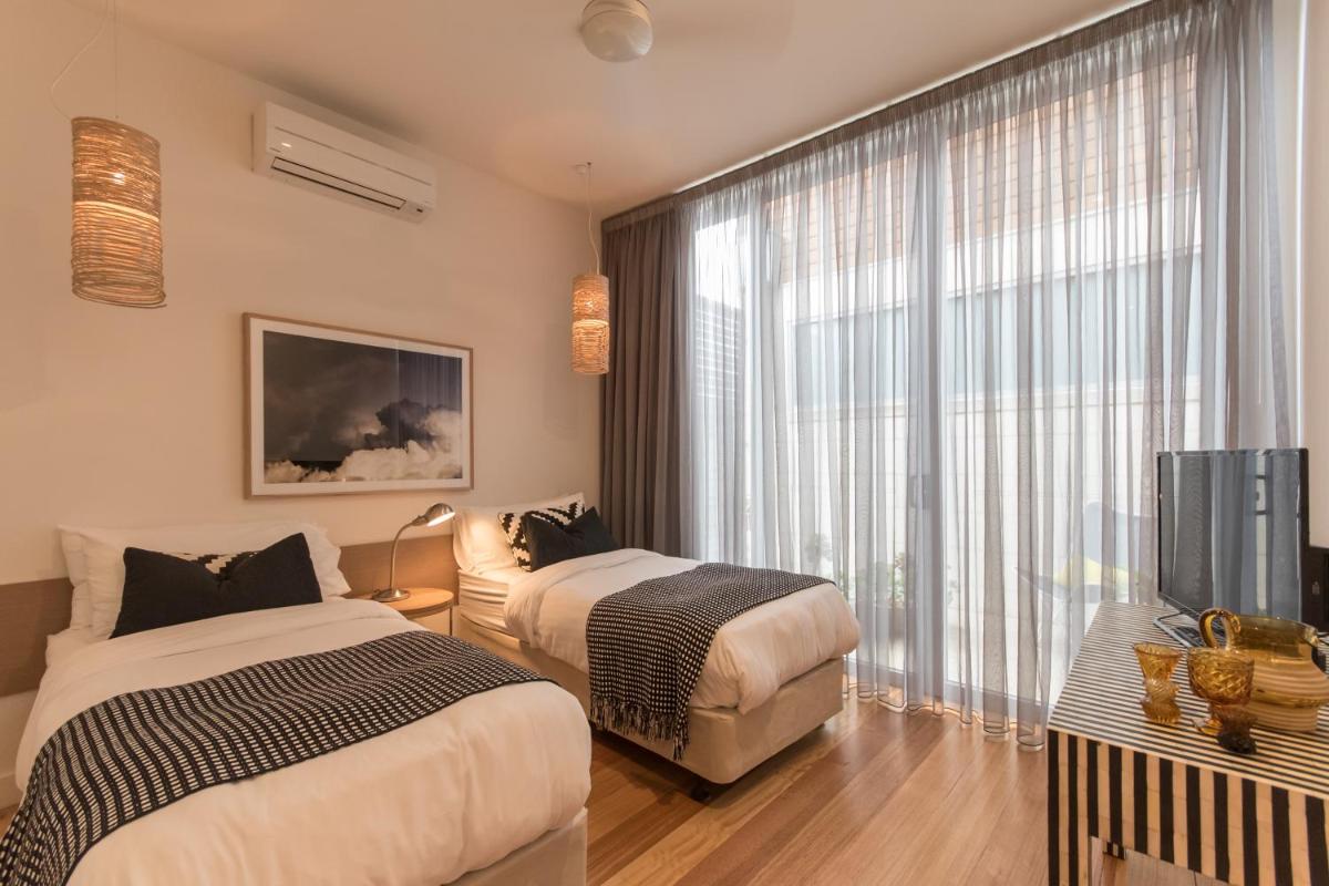 Aquabelle Apartments