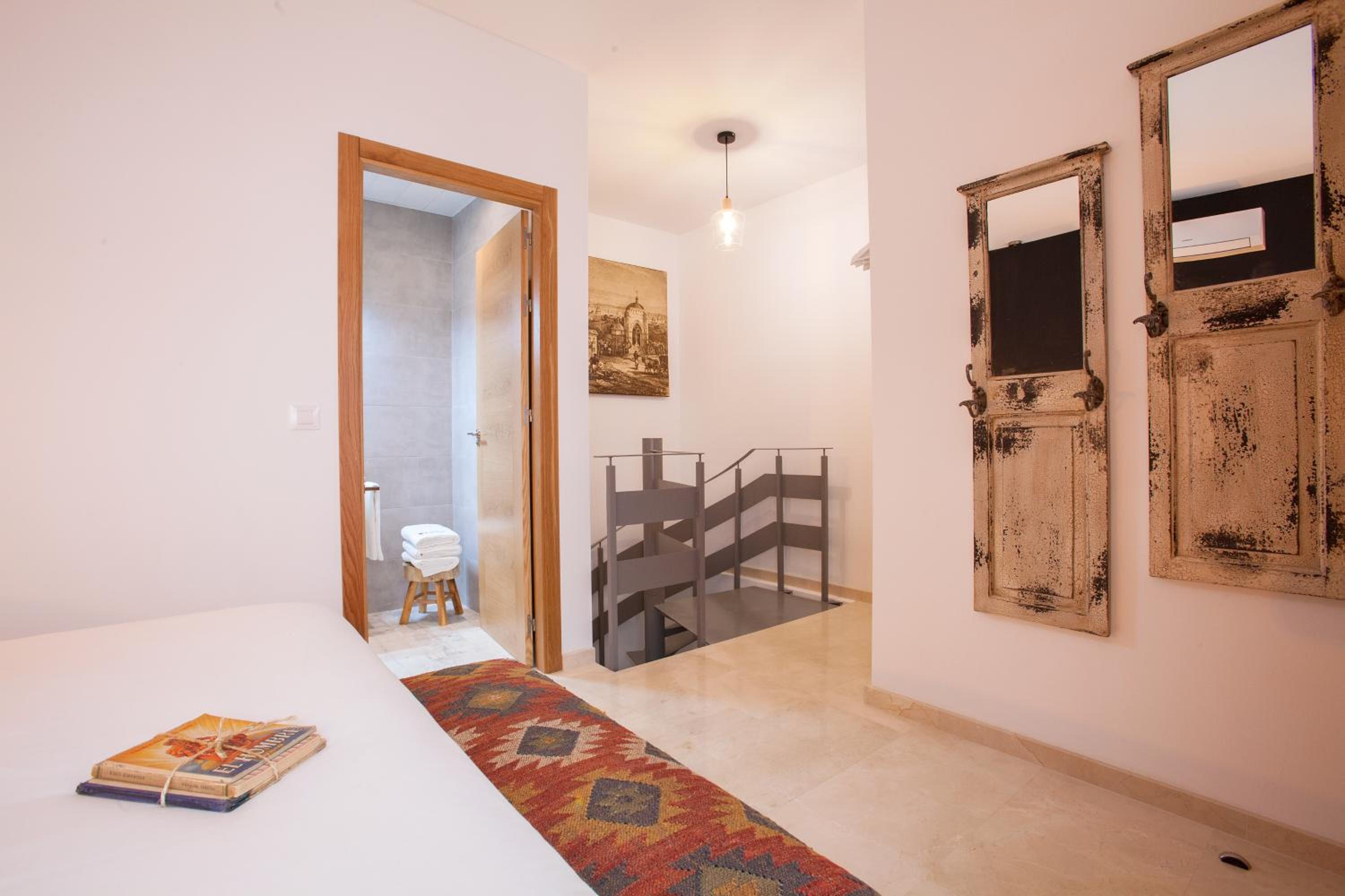 Seville Vacations - Lukanda Mariana - Property Image 2