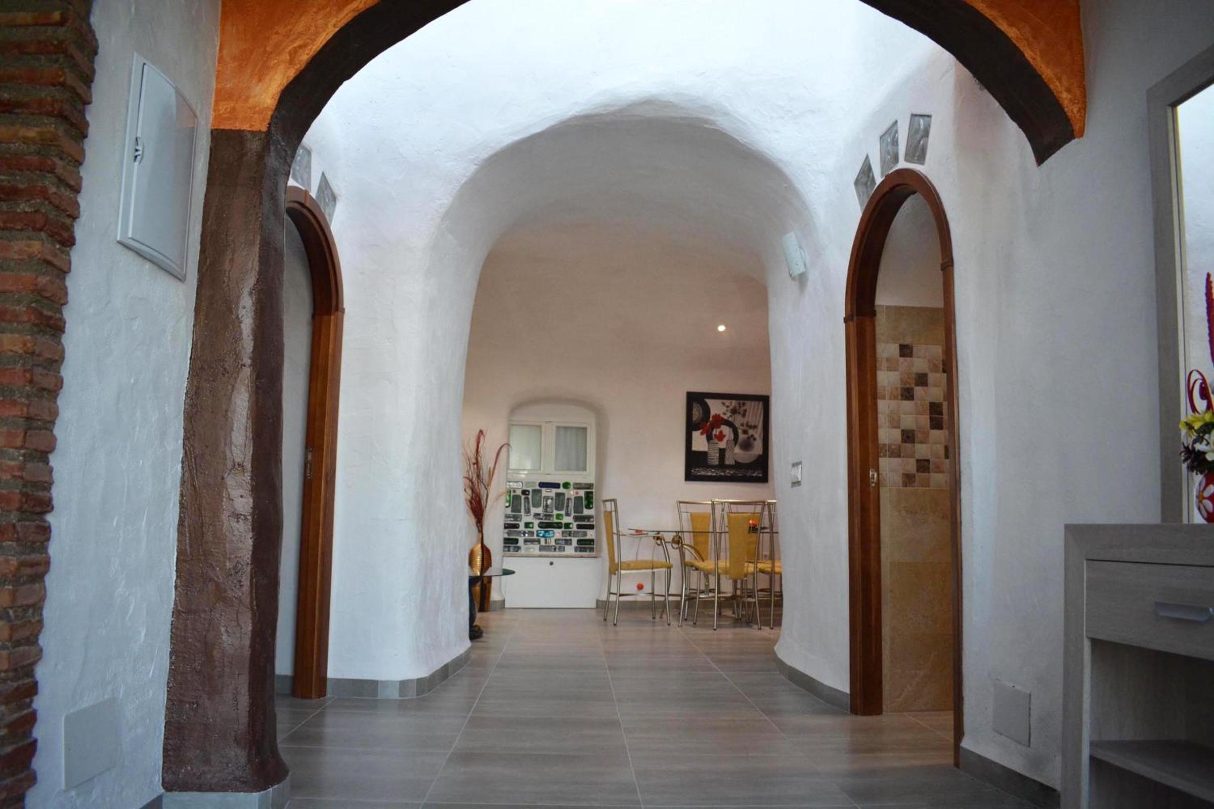 Casas Cueva con piscina y barbacoa