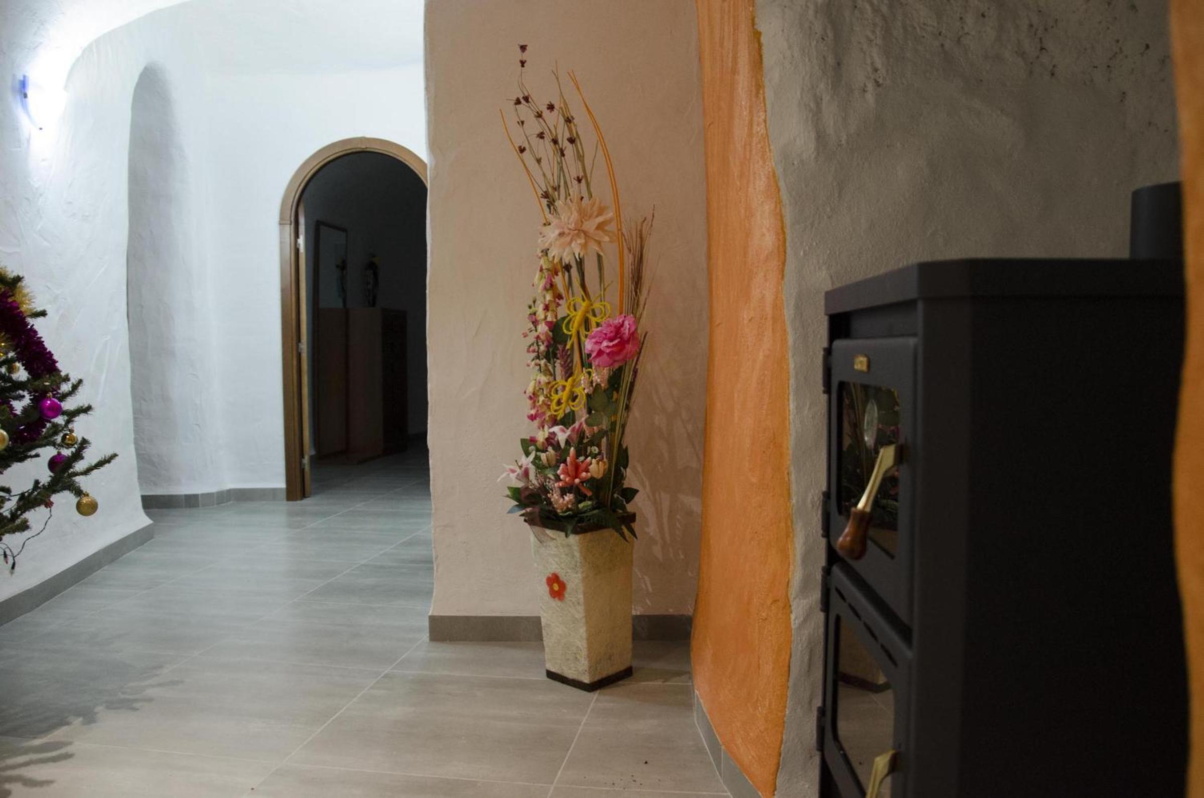 Casas Cueva con piscina y barbacoa