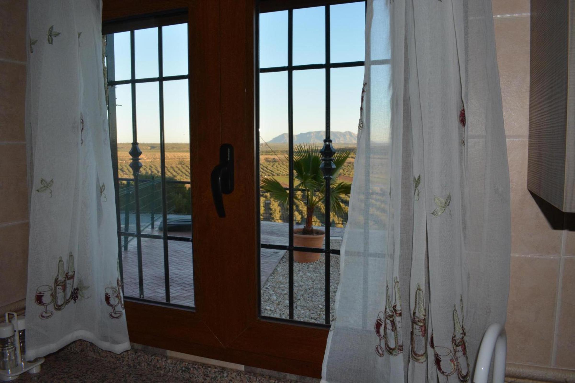 Casas Cueva con piscina y barbacoa