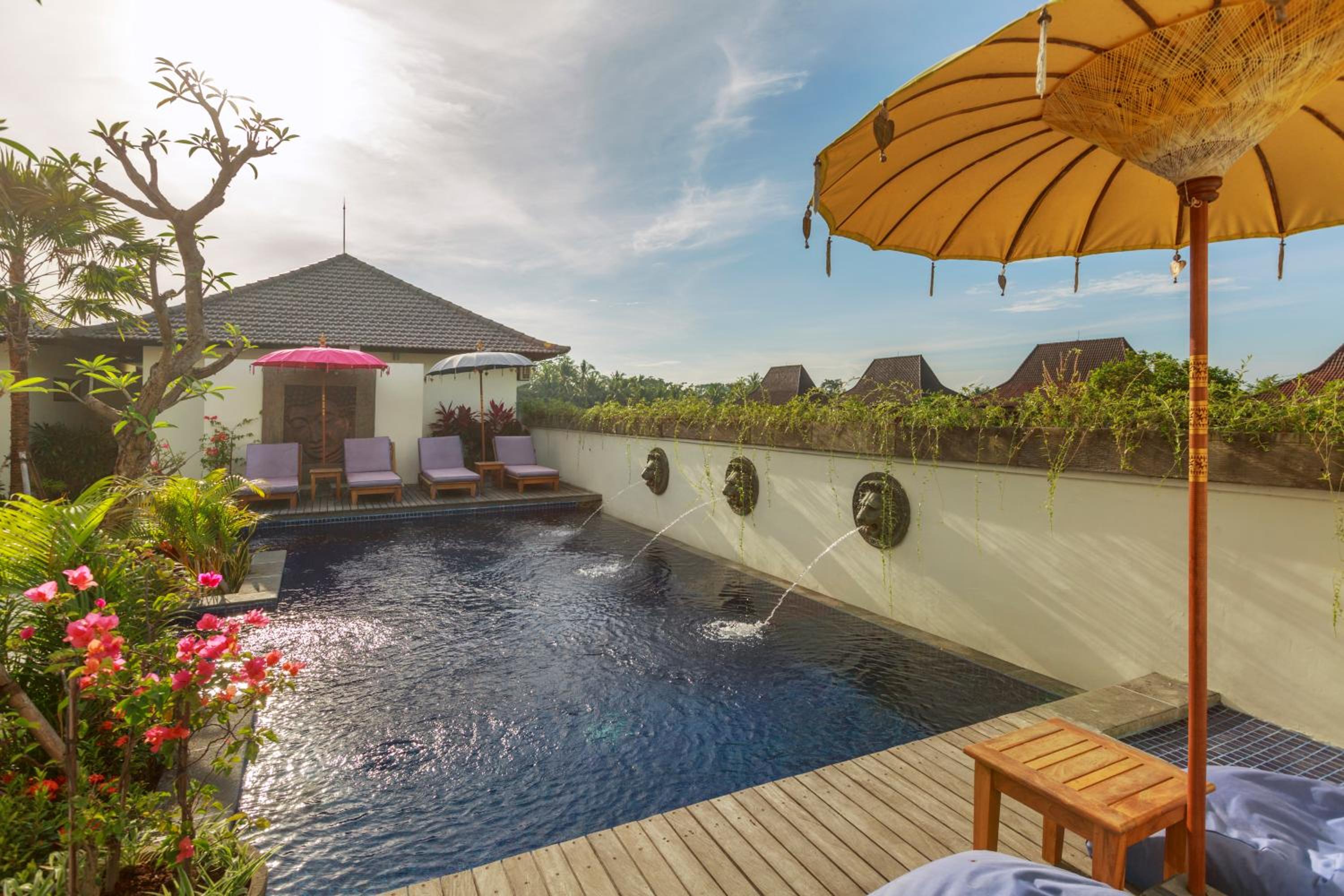 Solo Villas & Retreat