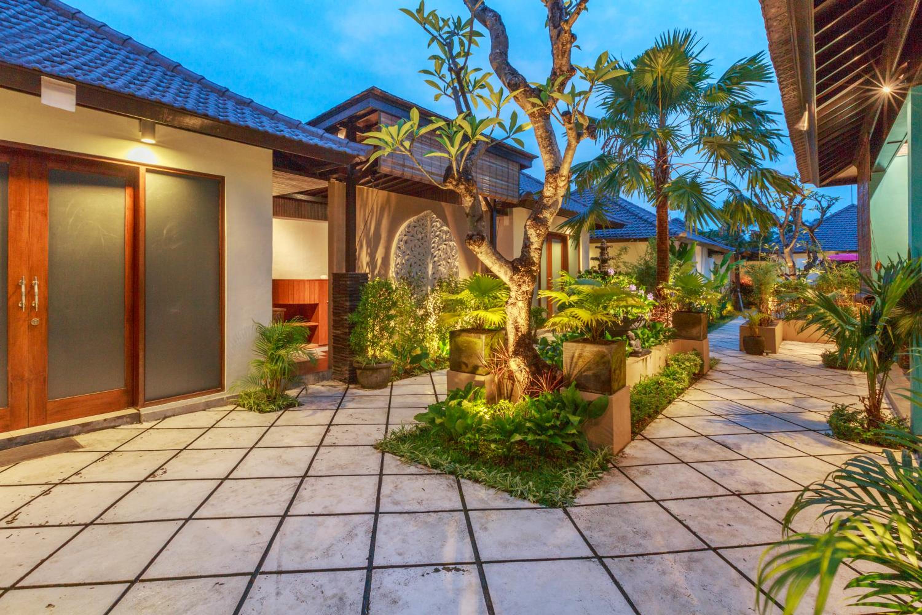 Solo Villas & Retreat