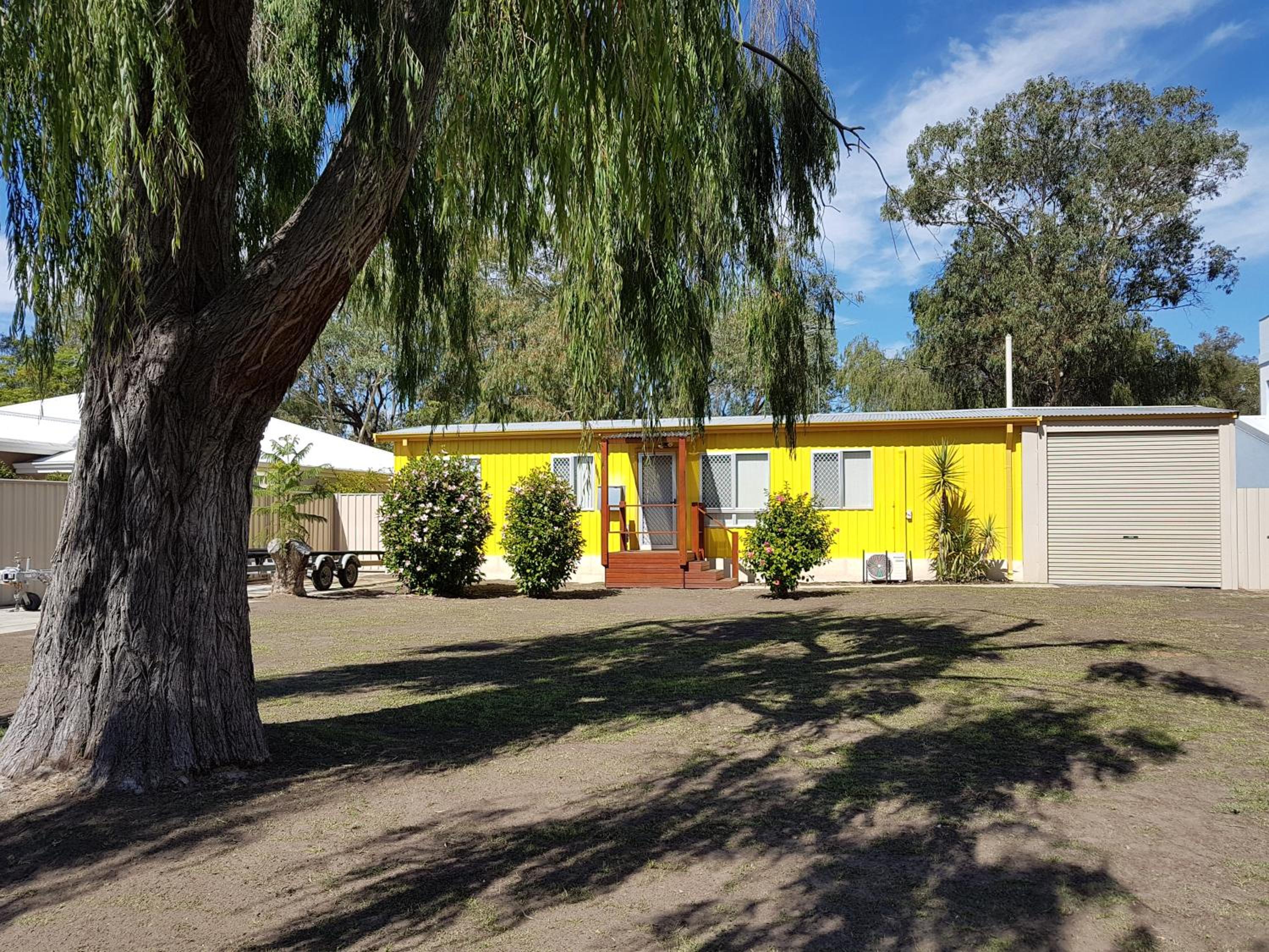 Hotel Amazing River House - Image 1