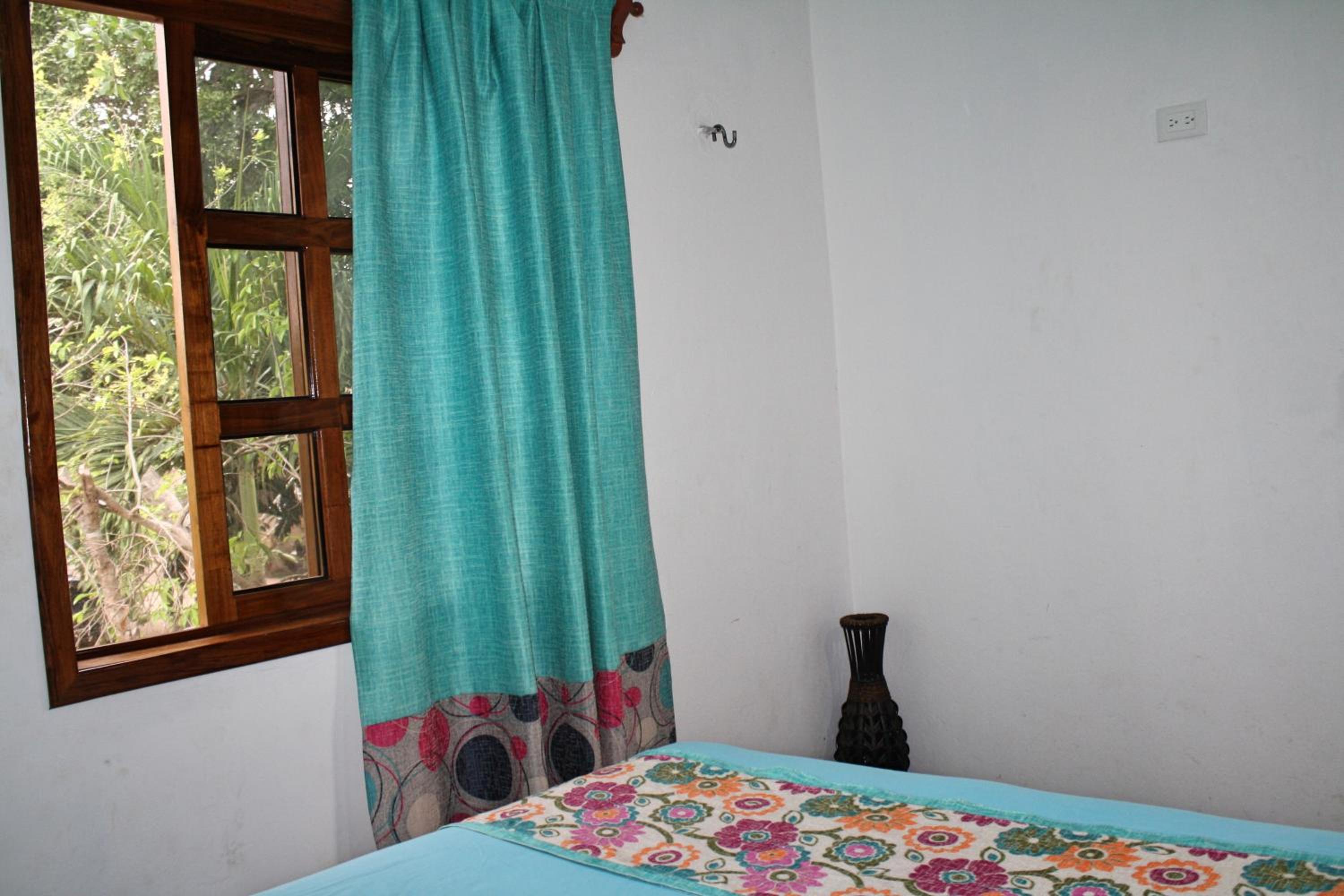 Yaxche Centro Hostal y Camping