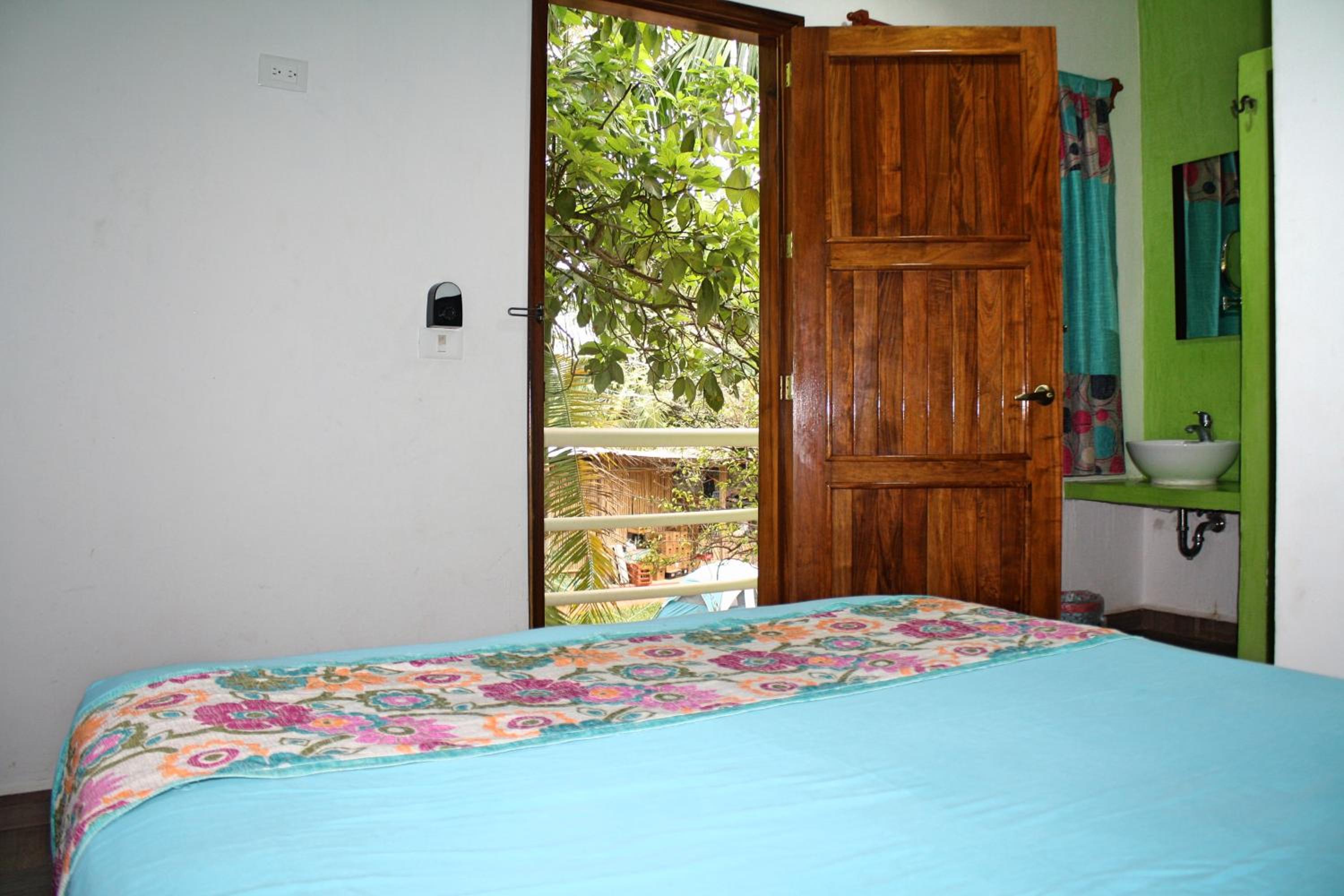 Yaxche Centro Hostal y Camping