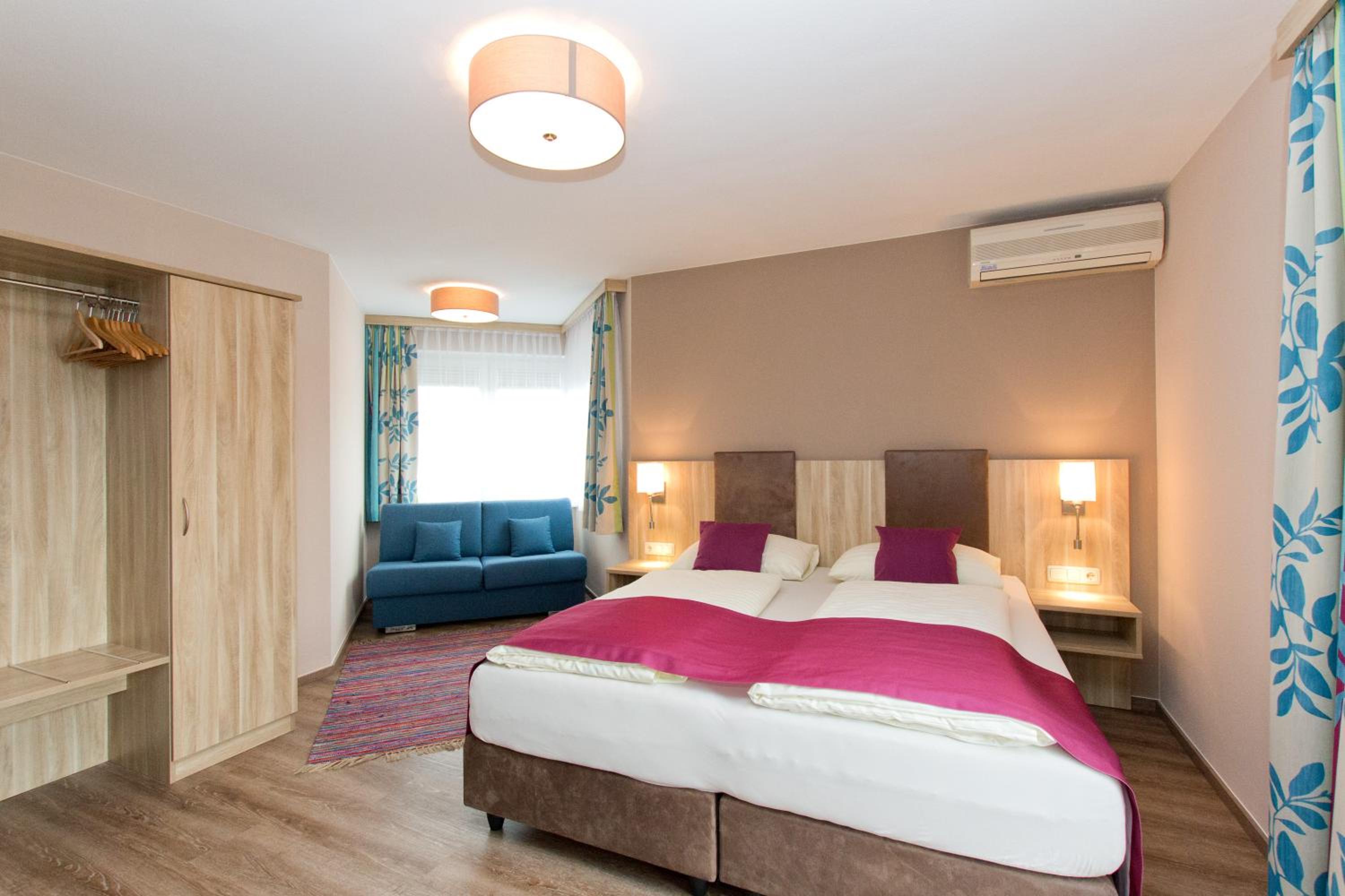 HOTEL junior by MAX 70