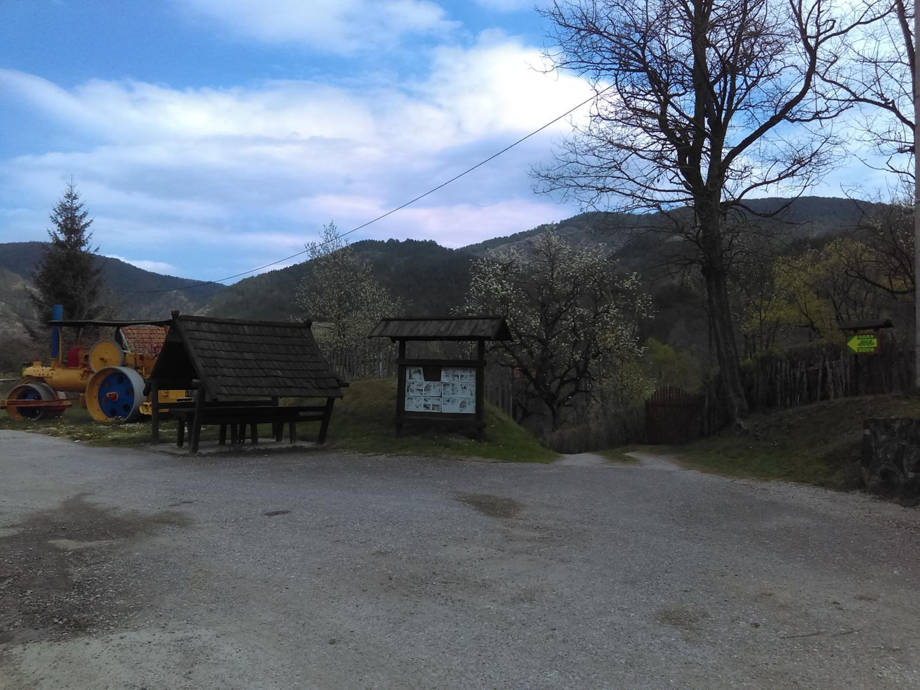 Photo 23