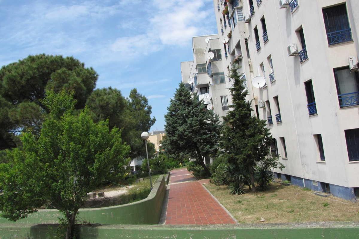 Leut Apartment, 3min beach, 15min center view 4