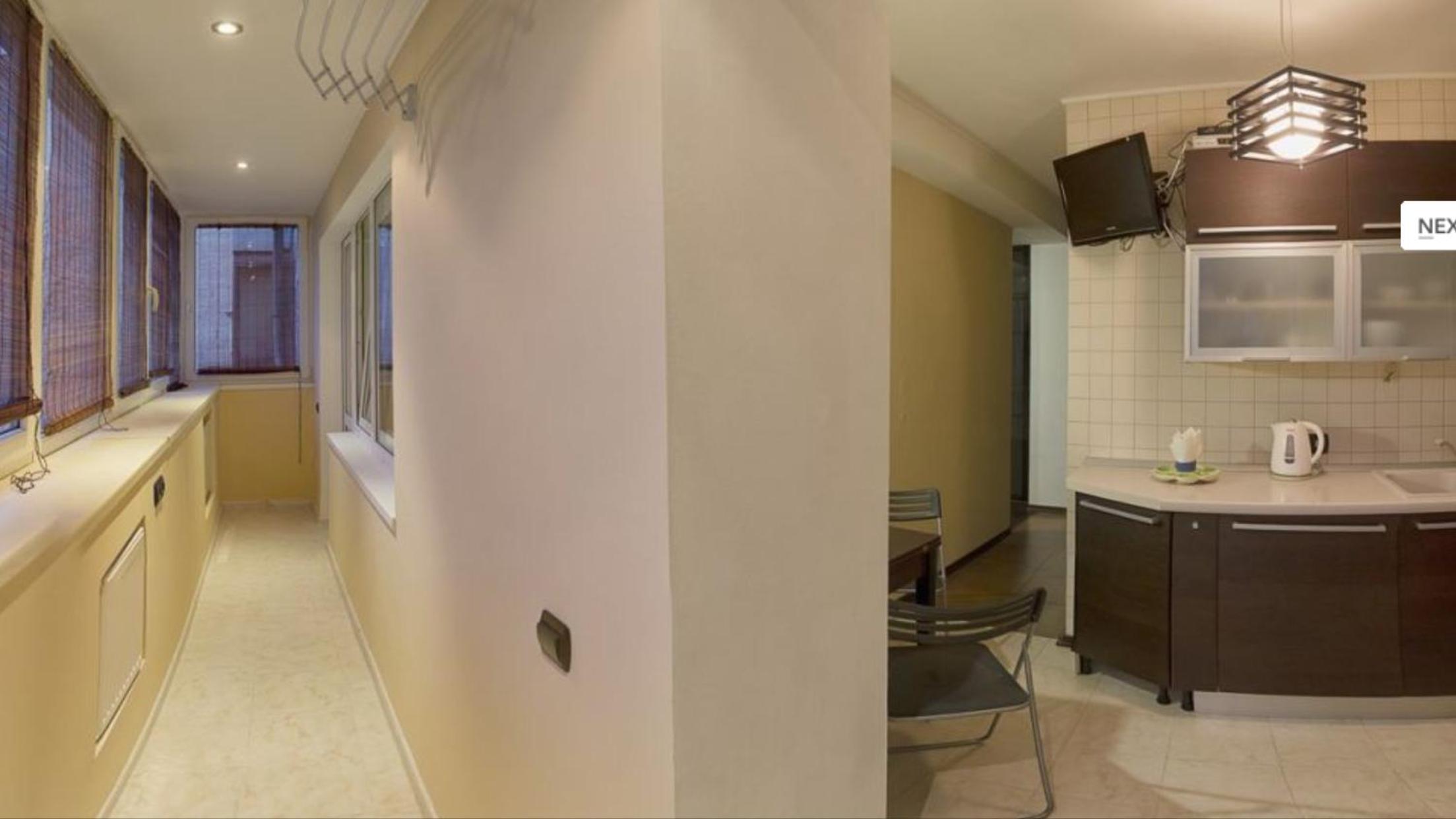 Kyiv downtown apartment on Saksaganskogo street 87
