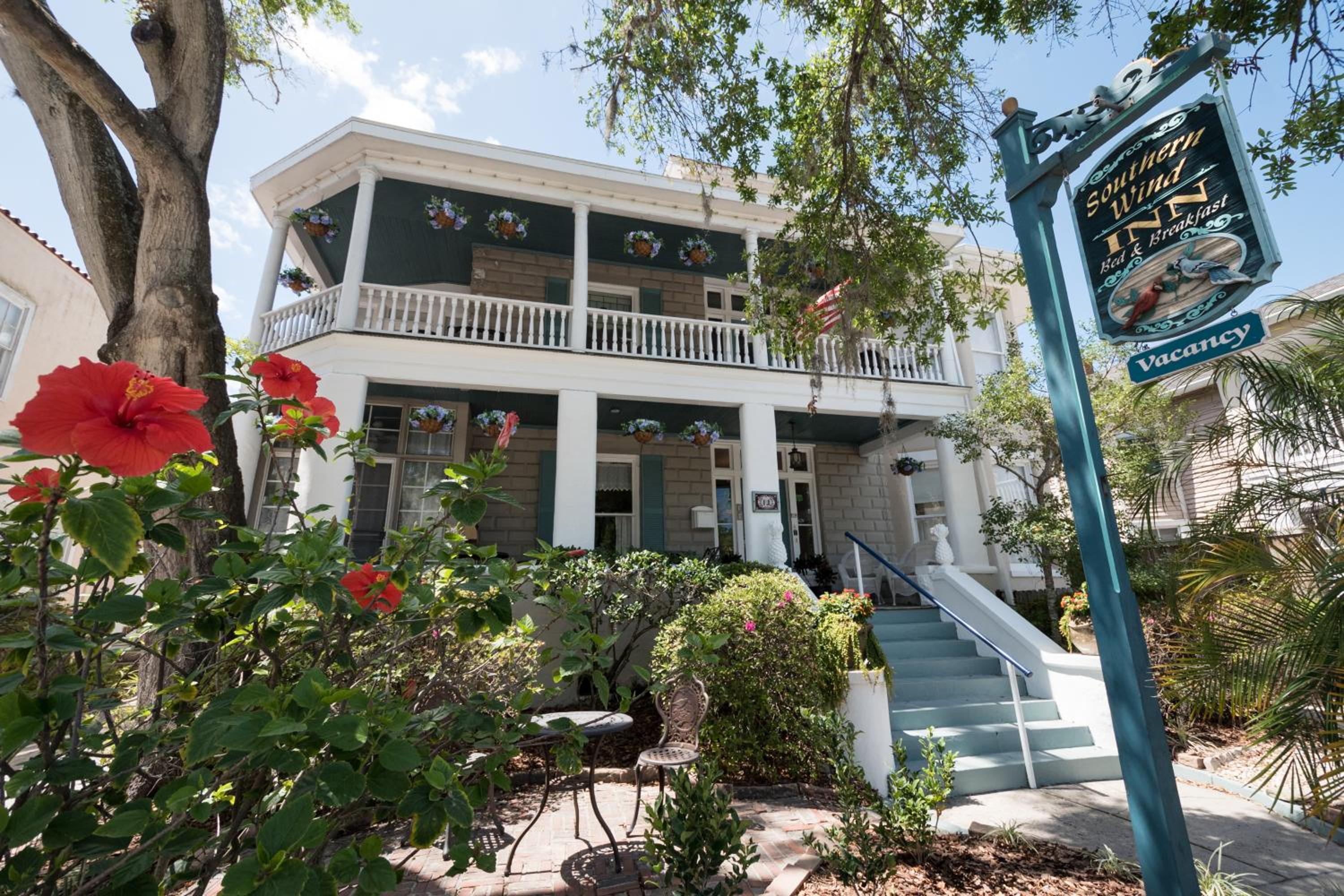 Hotel Southern Wind Inn