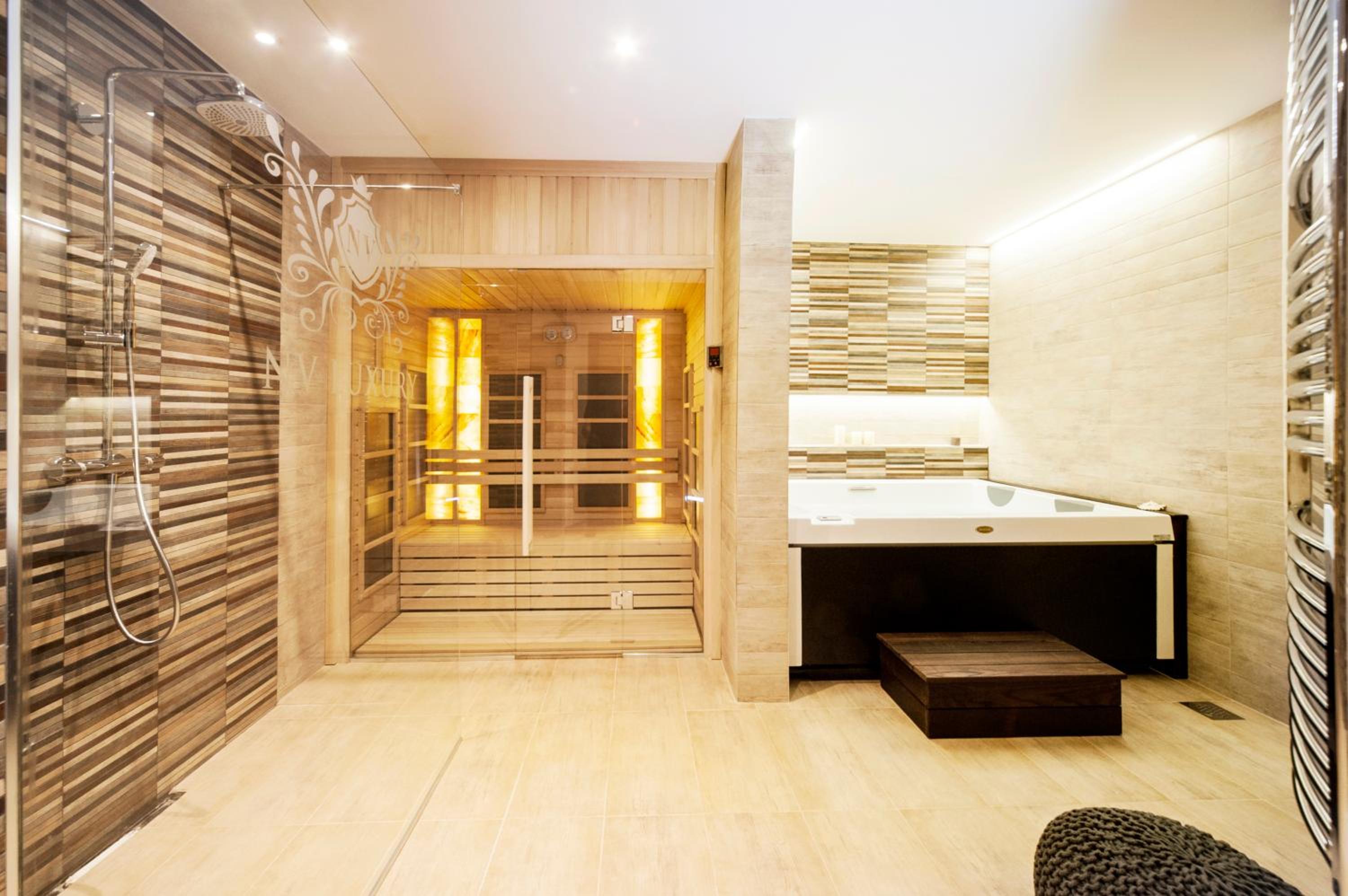 NV Luxury Suites & Spa view 4