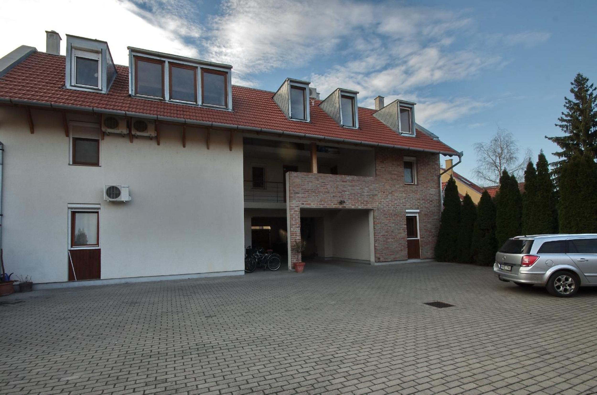Bíbor Apartman