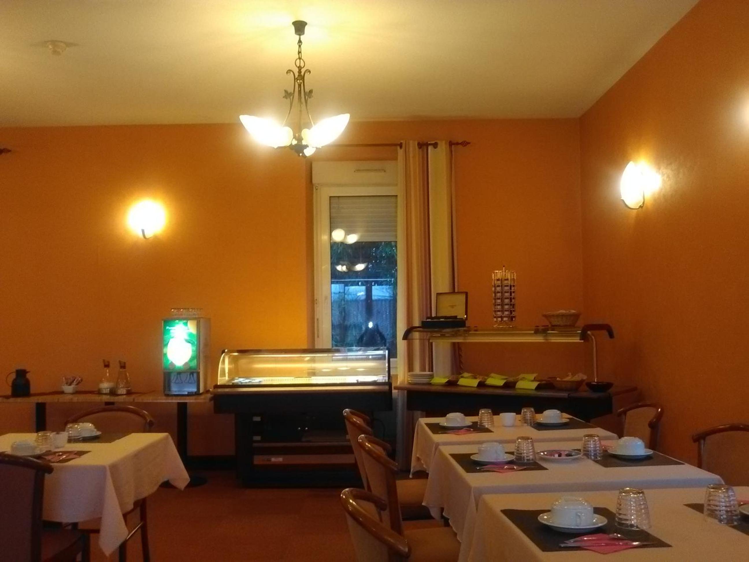 restaurant
