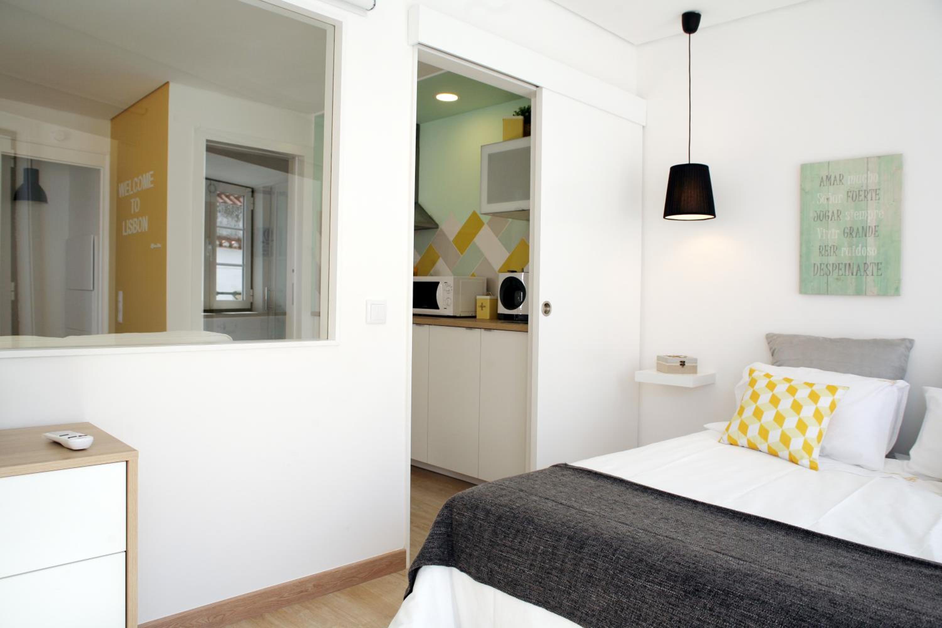 Alfama Rose Apartment - Elétrico view 4