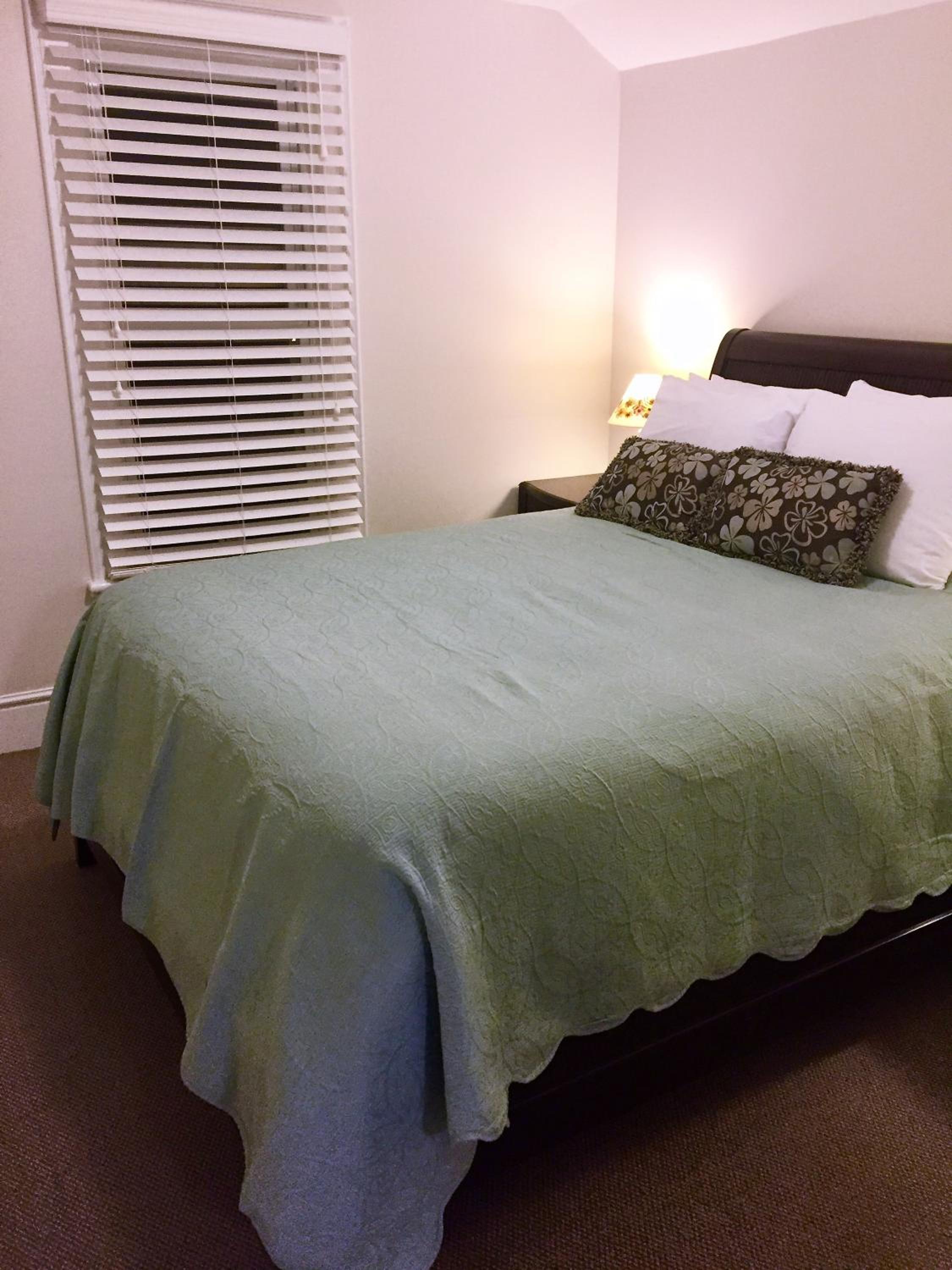 Ellis House Bed & Breakfast