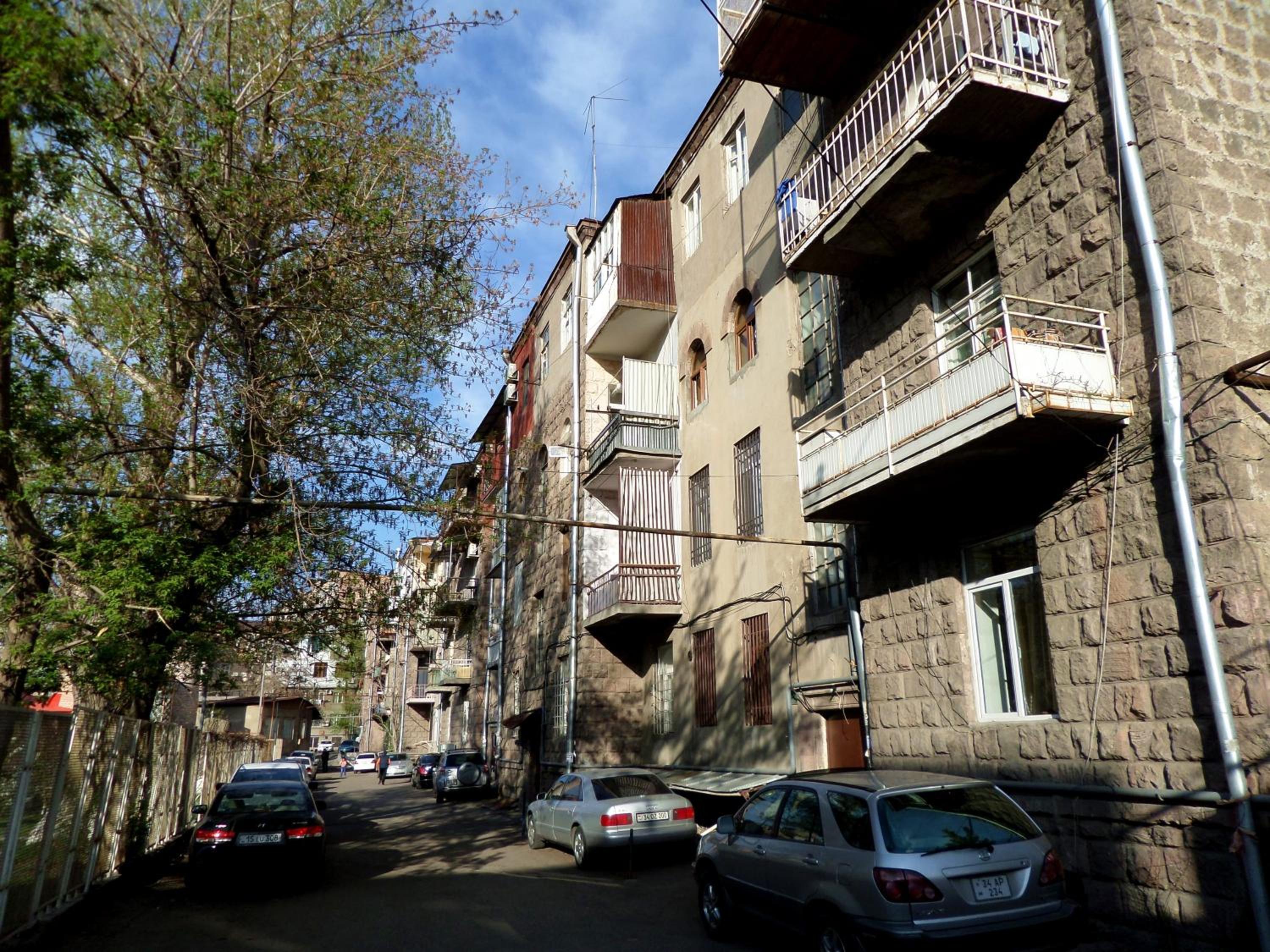 Ara & Gaya Аpartment