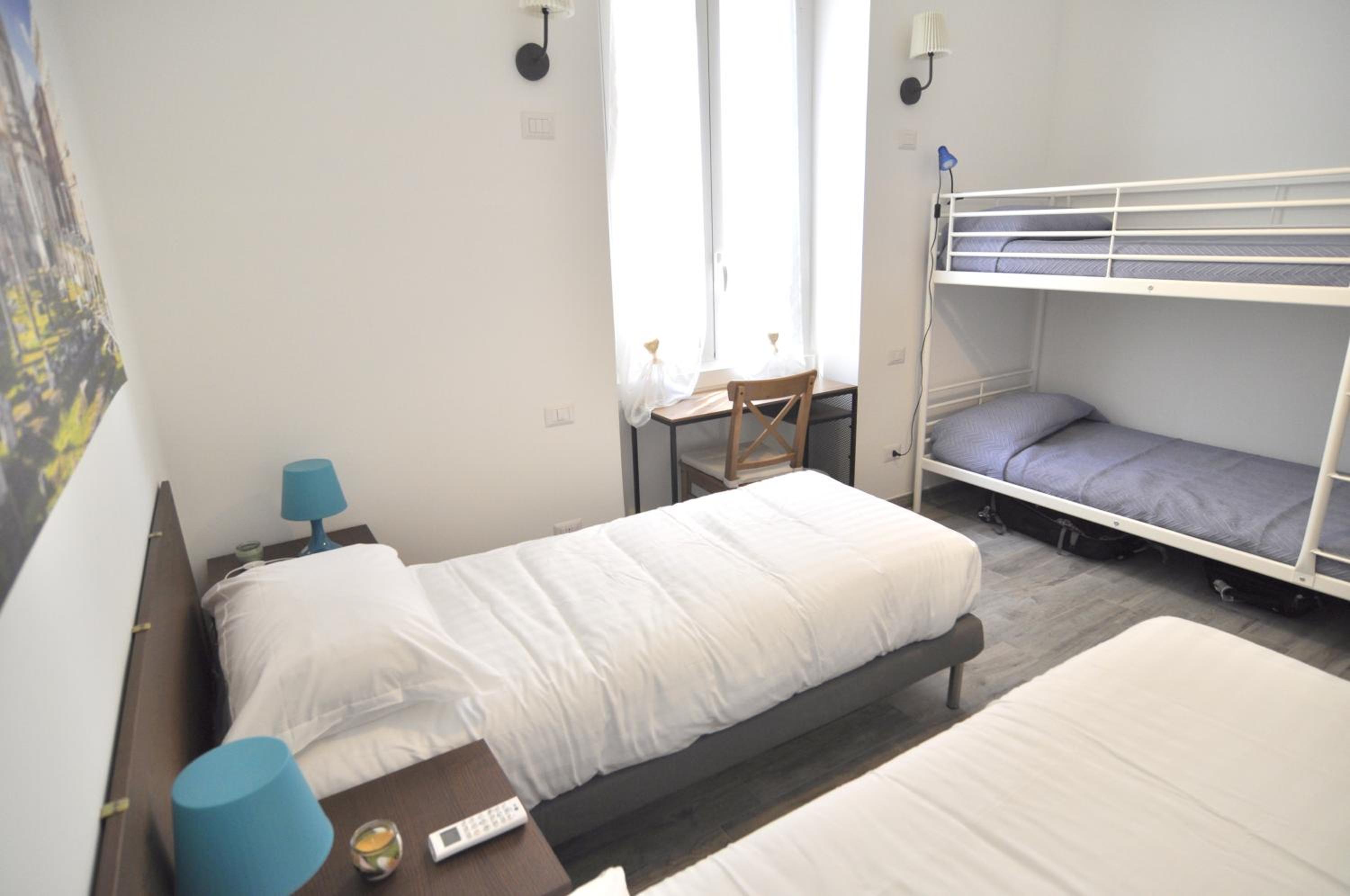 Flatinrome Trastevere Complex en Rome — hotel room