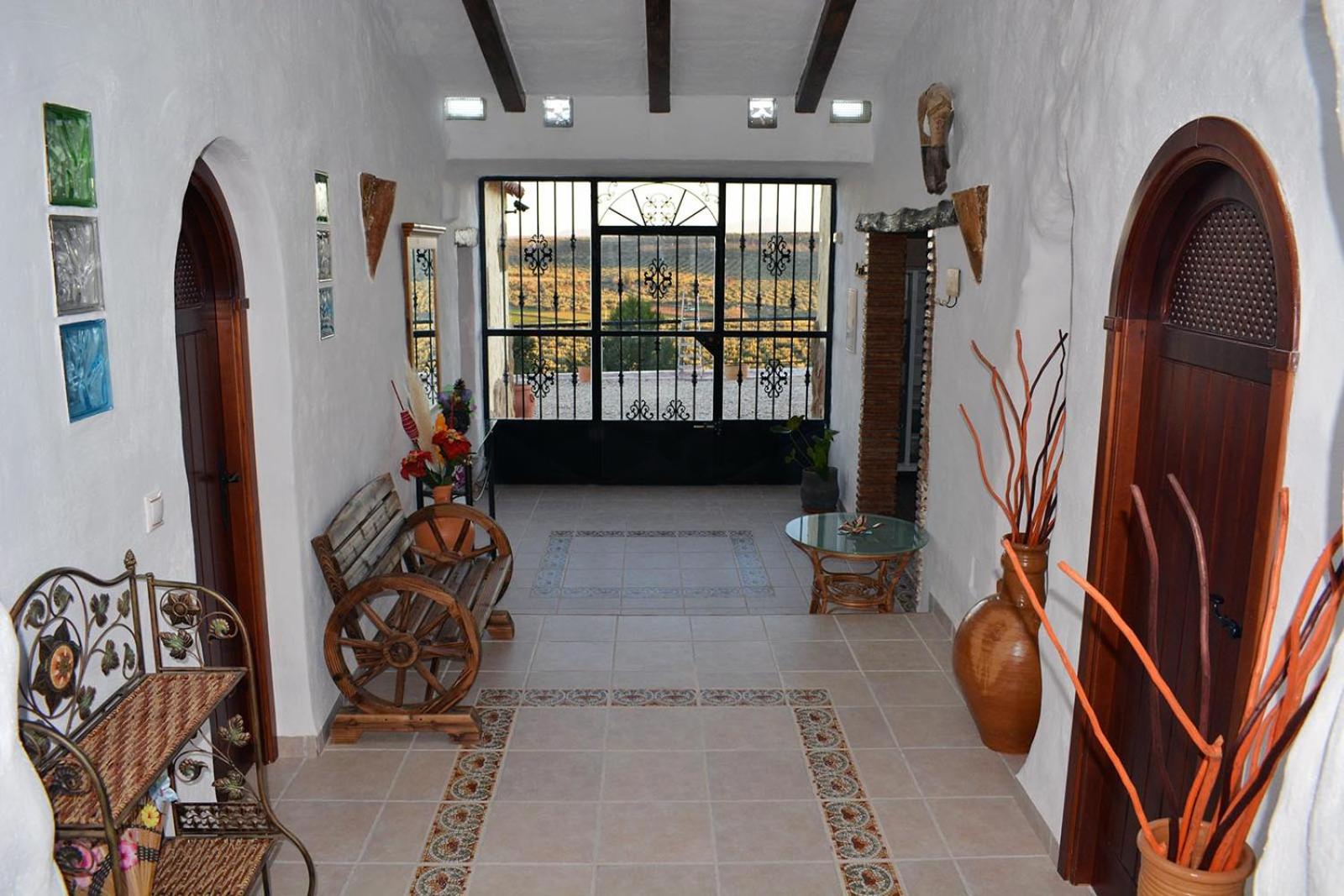 Casas Cueva con piscina y barbacoa