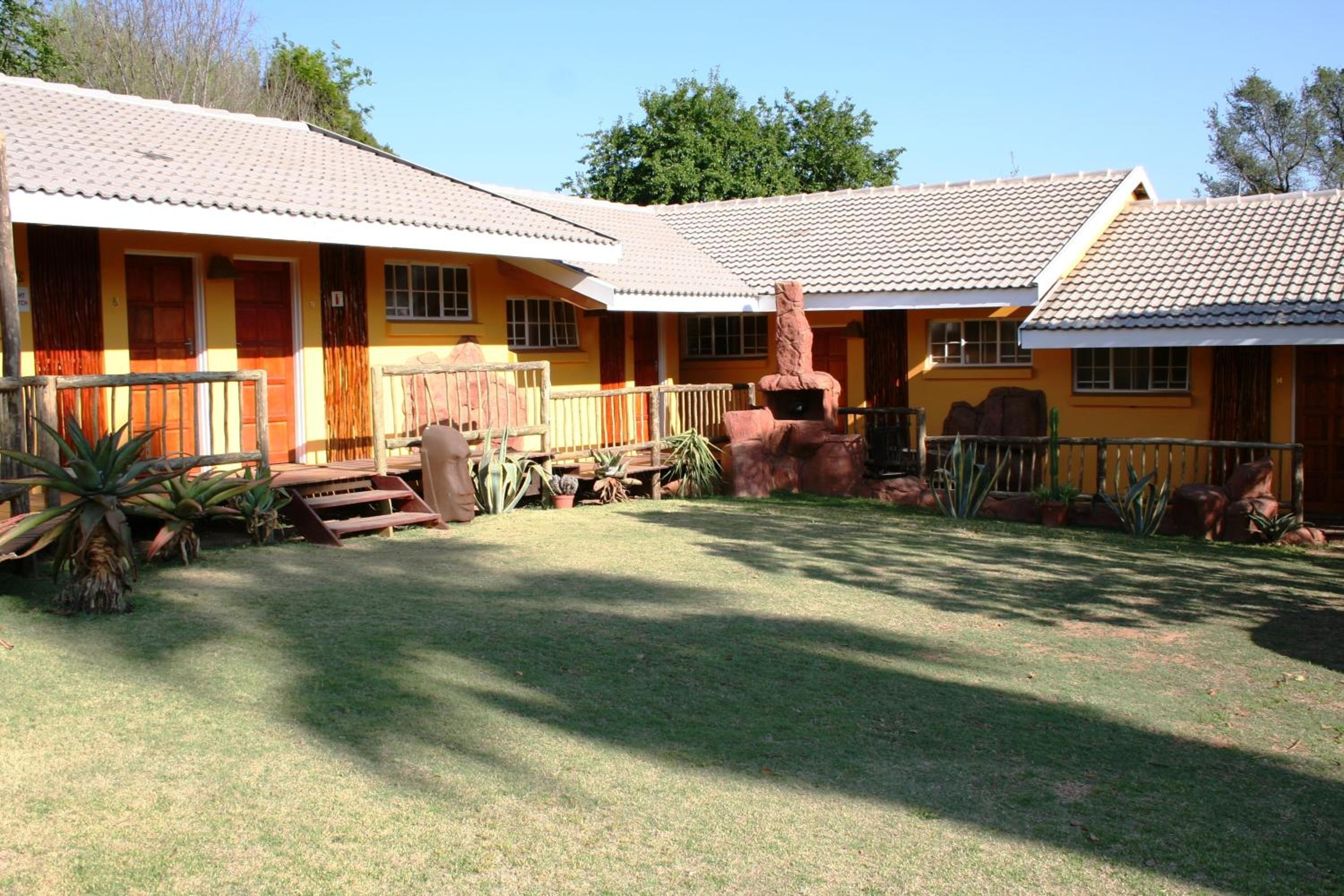 Flintstones Guest House Fourways