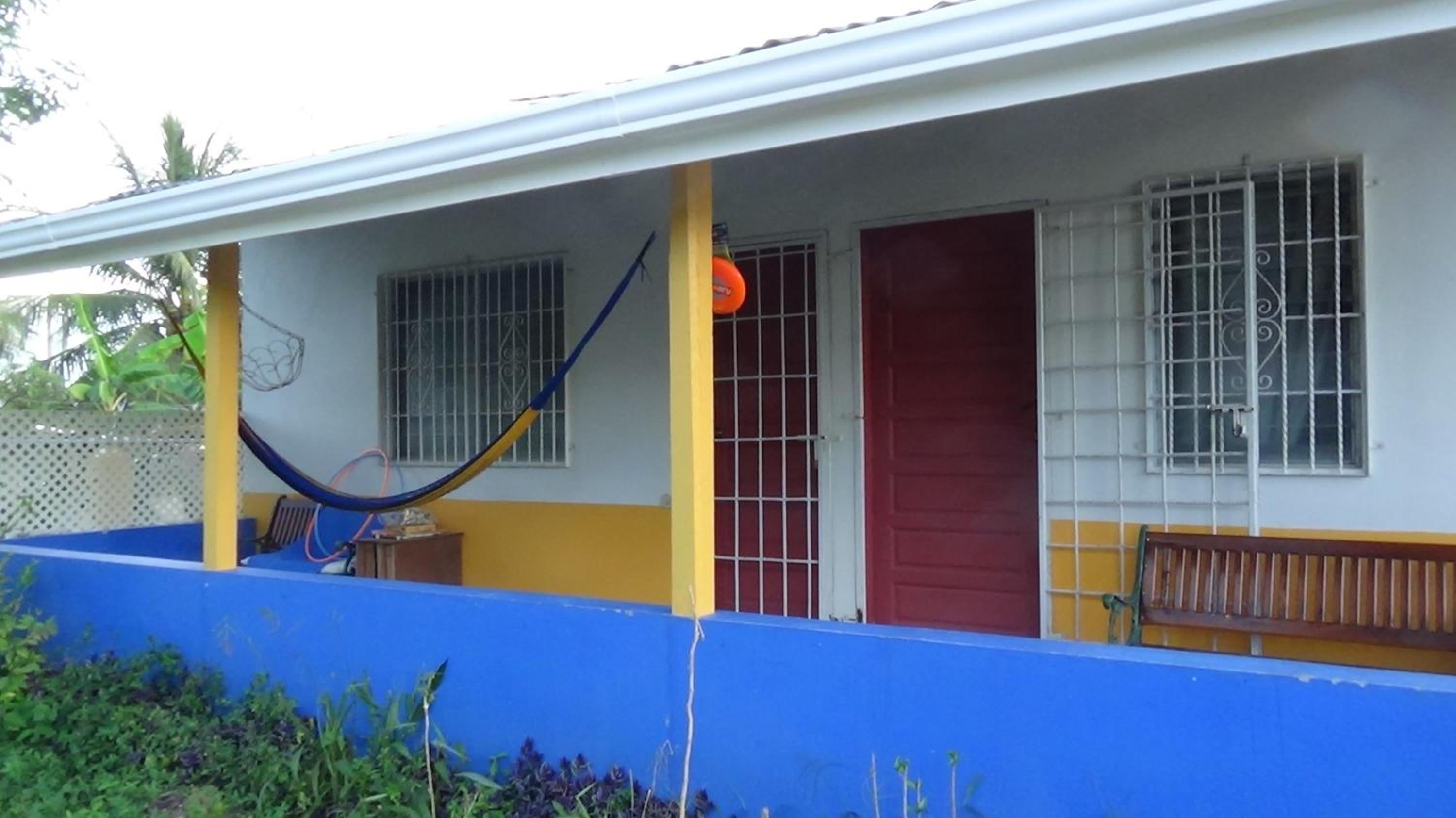 Hacienda Tropical Guest House