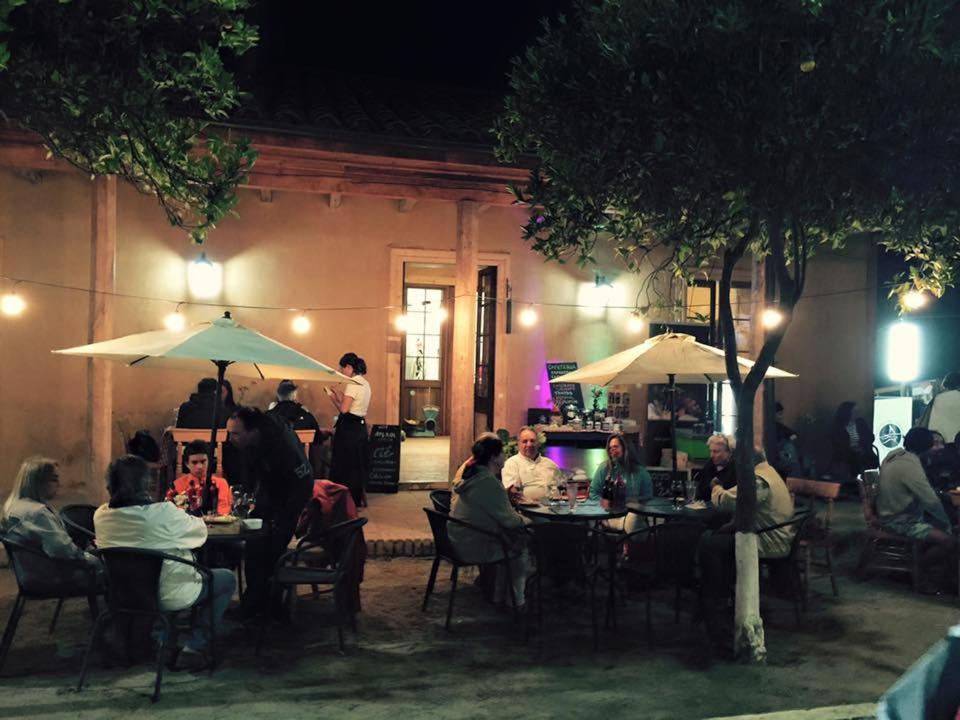 restaurant