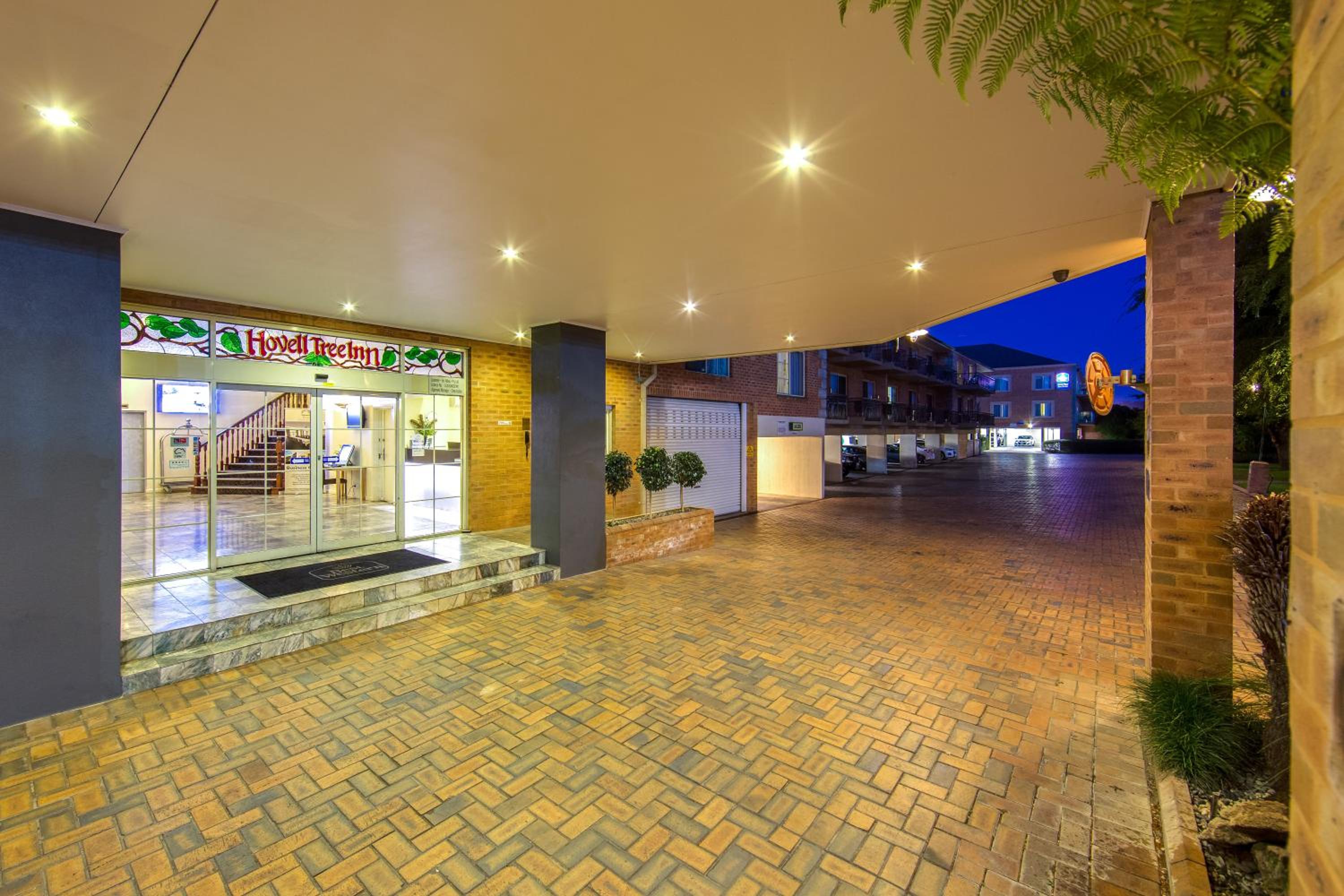 Best Western Plus Hovell Tree Inn