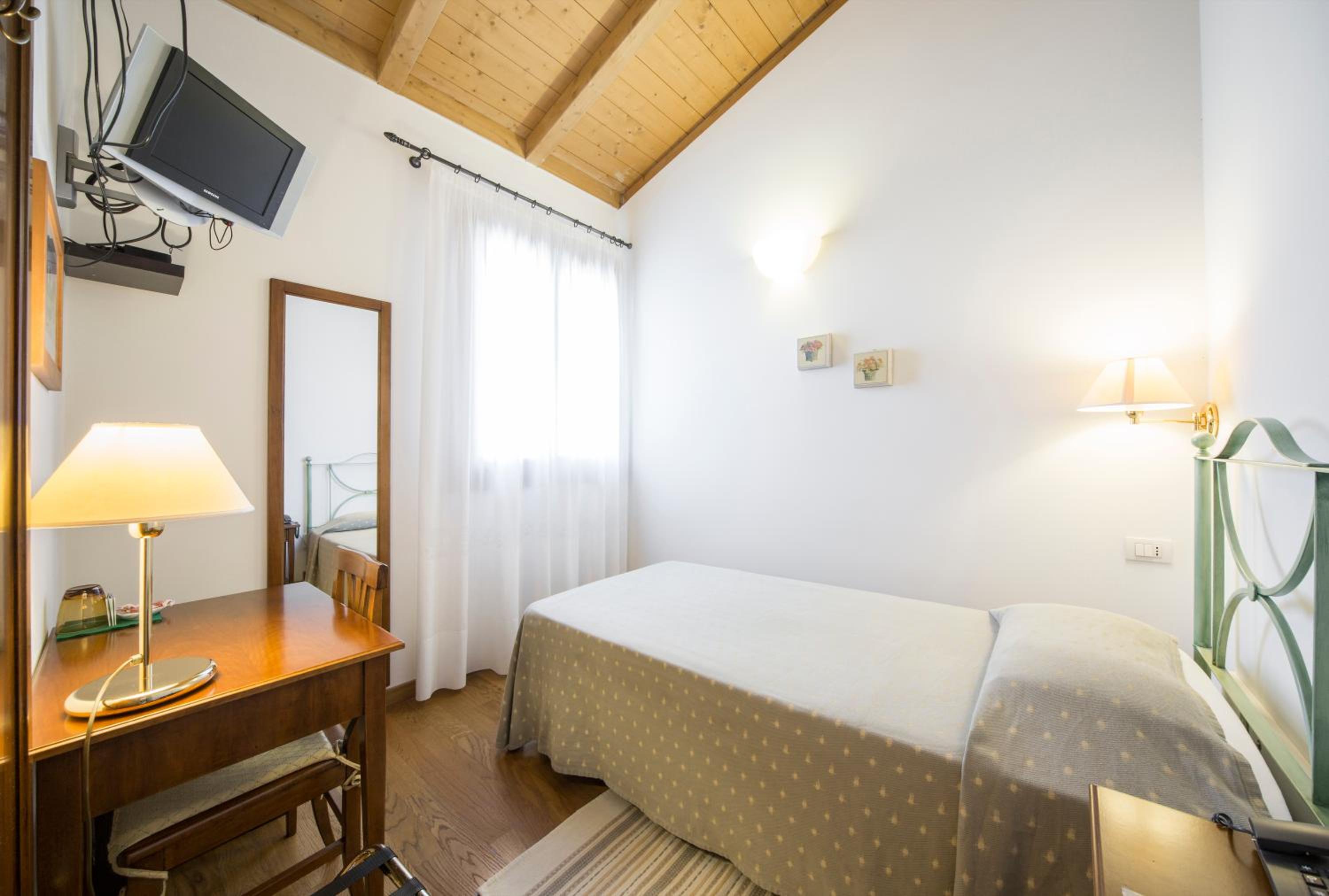 Agriturismo Gaggioli Borgo Delle Vigne view 4