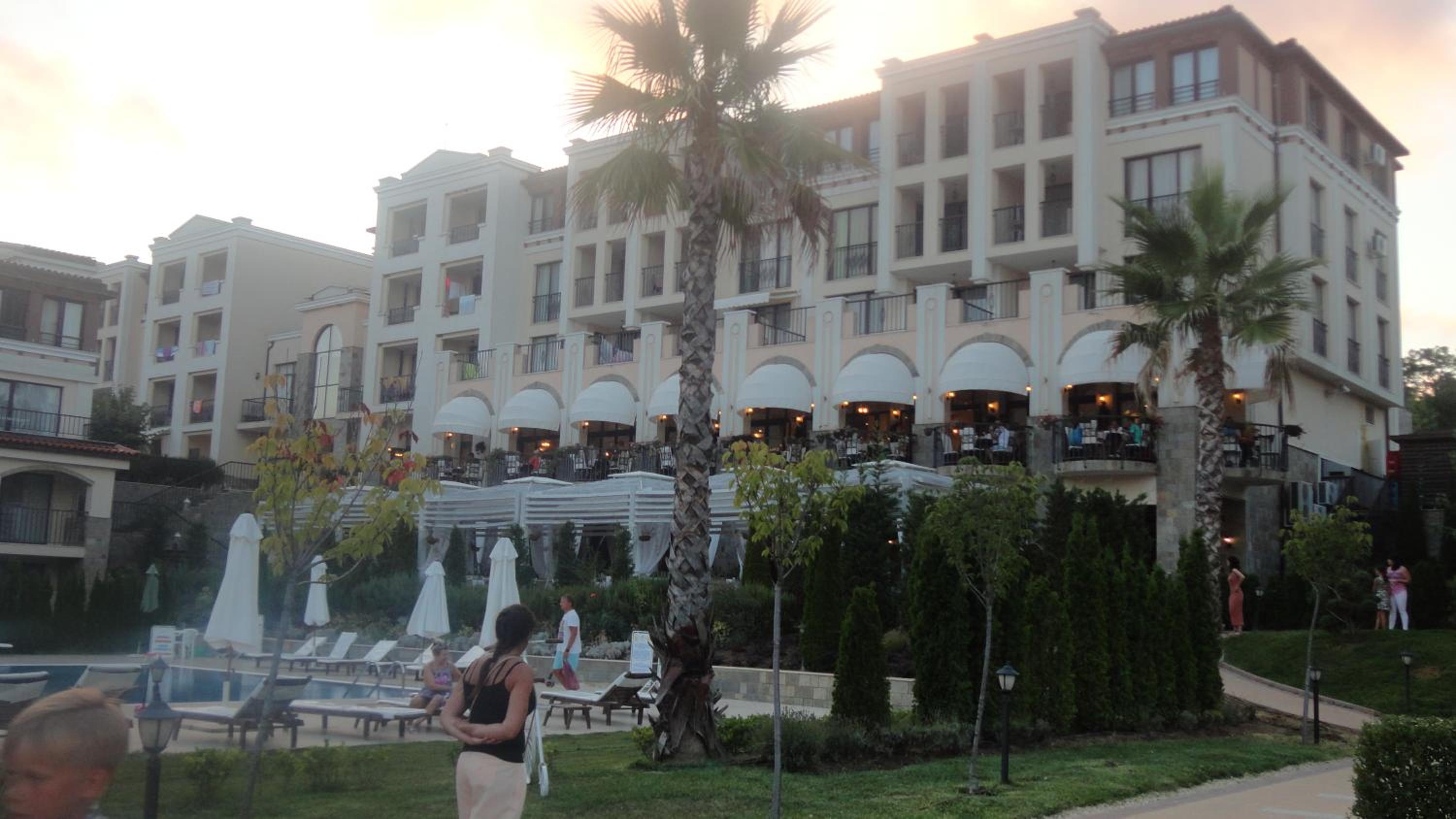Apartment in Green Beach Resort Kavatsi