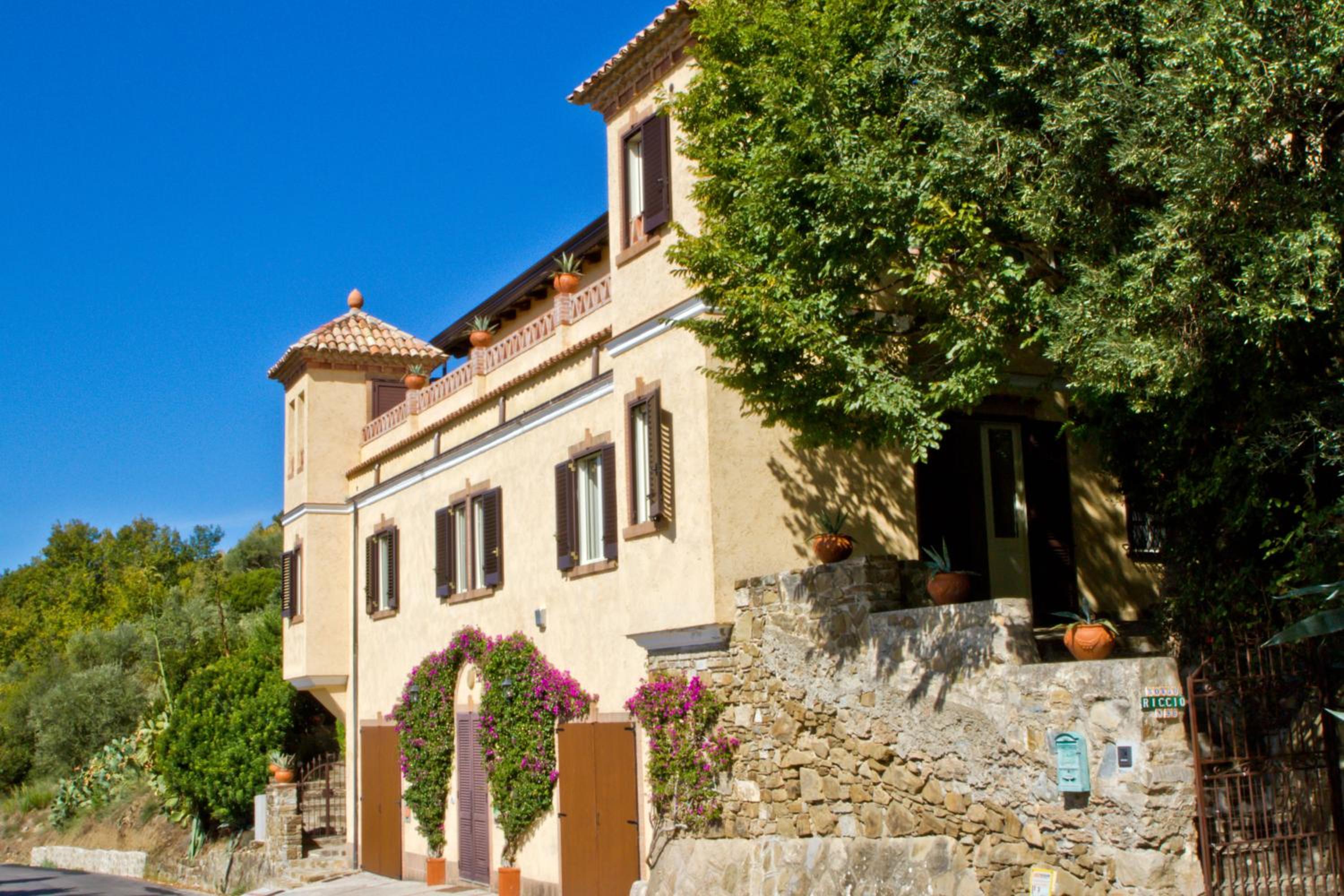 Borgo Riccio view 3