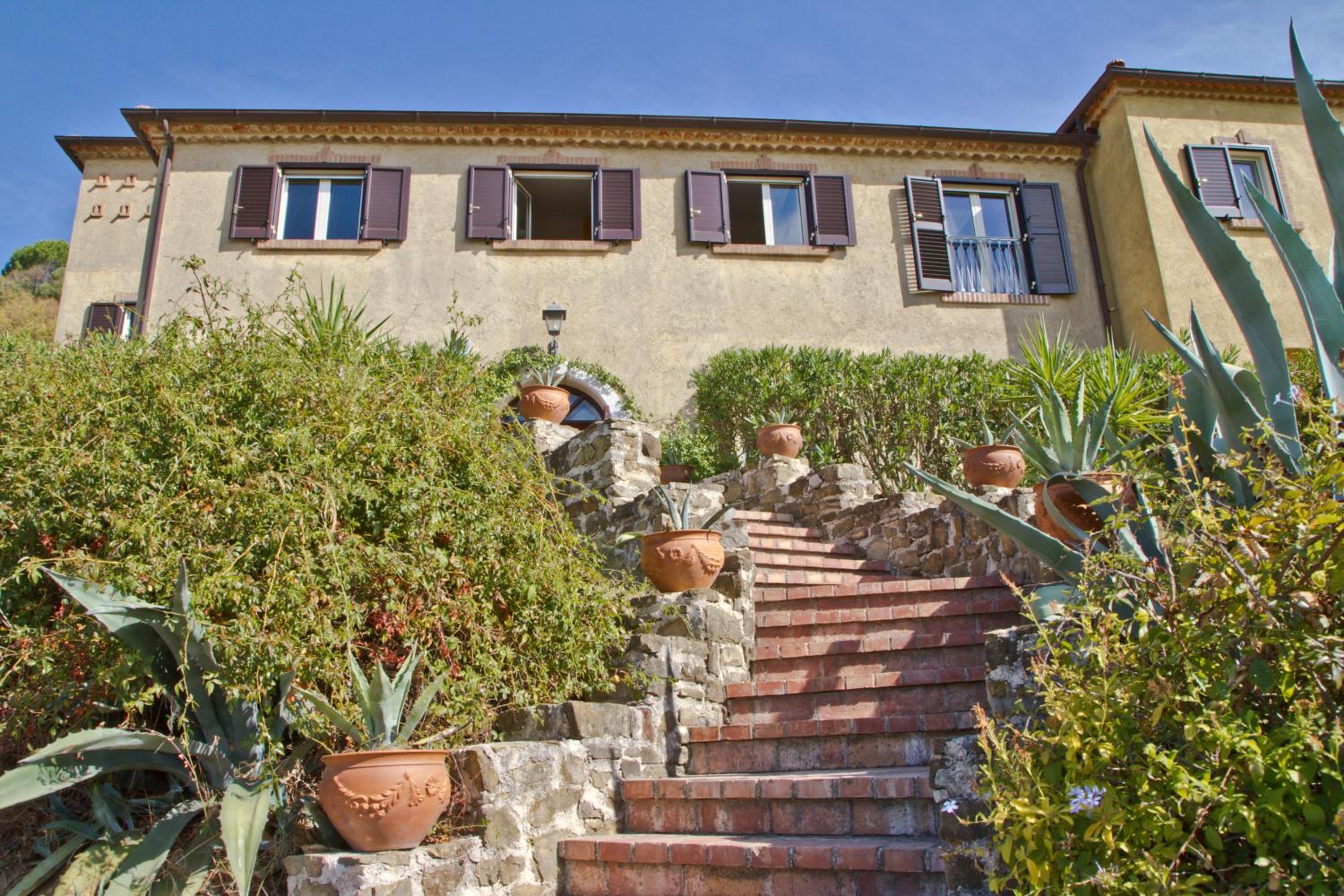 Borgo Riccio view 2